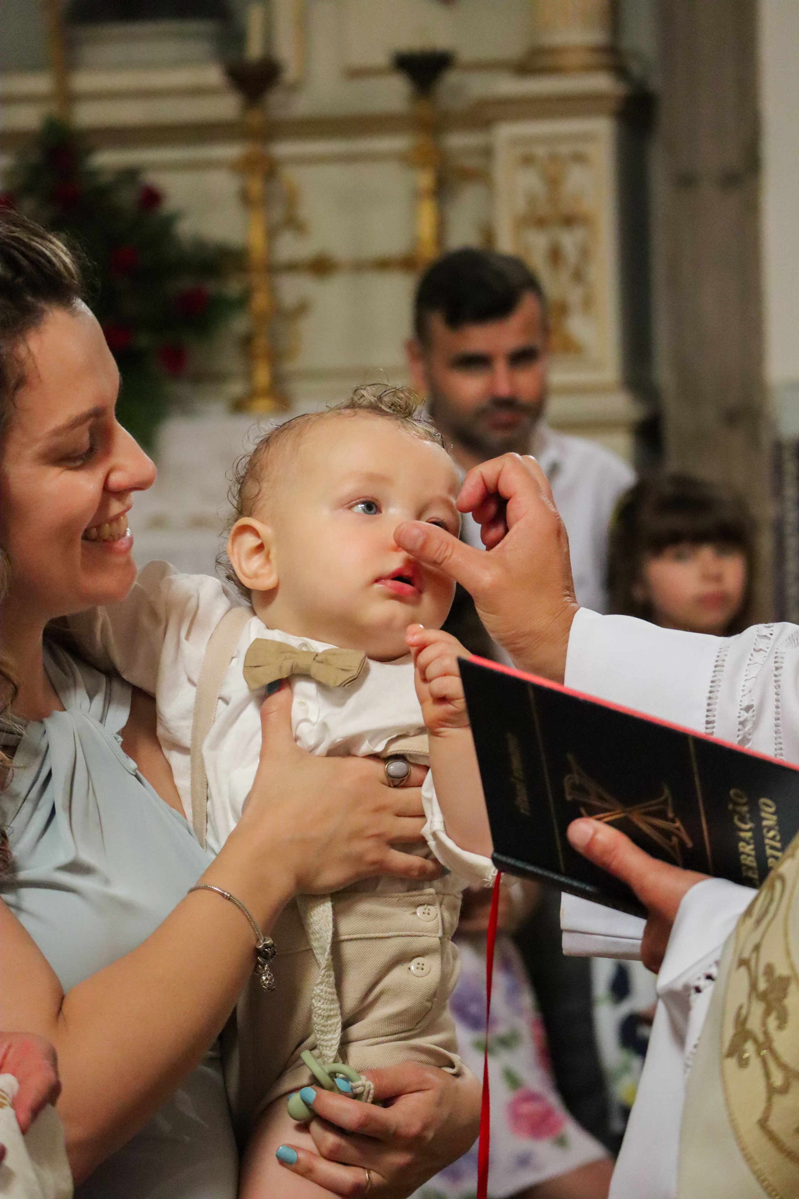 Baptism Photographer in Aveiro, Portugal | Bia Bandeira