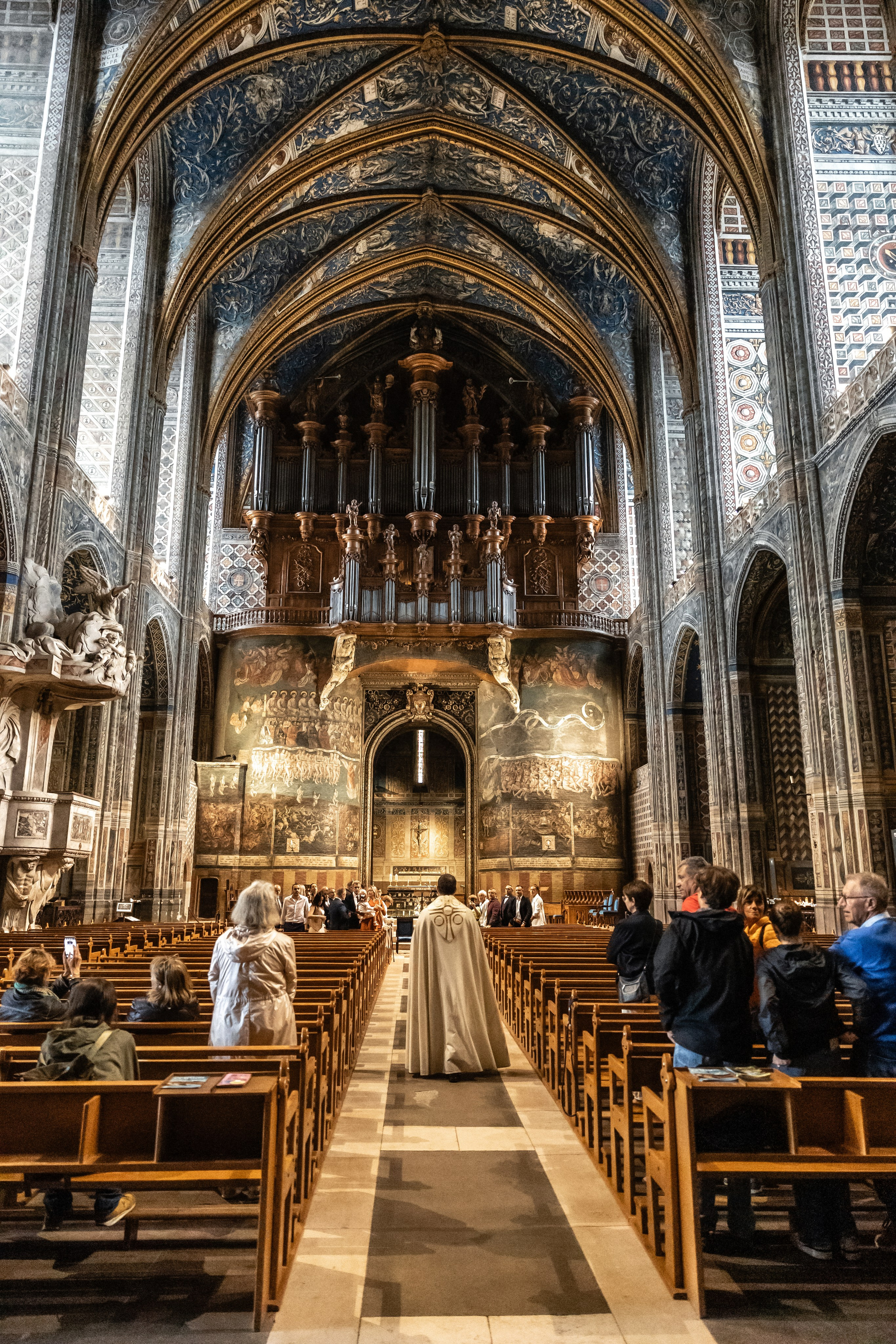 Свадебные фотосессии на юго-западе Франции, запечатленные через свет, эмоции и подлинные моменты. Евгения Смирнова — фотограф в Тулузе и юго-западной Франции