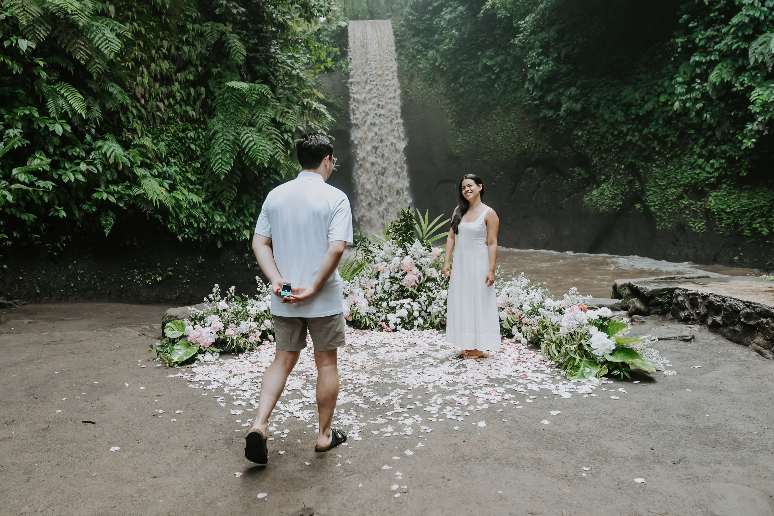 Marriage Proposal. Female Photographer in Bali