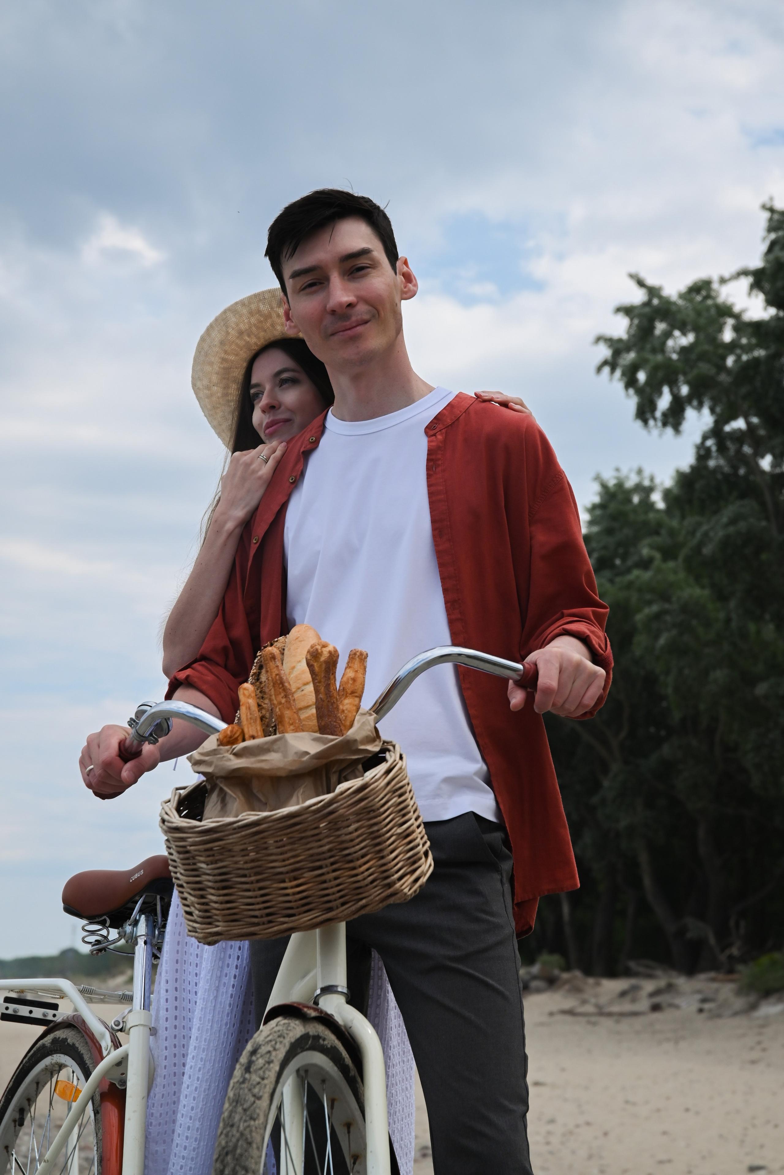 Love photography story on the riva of the see