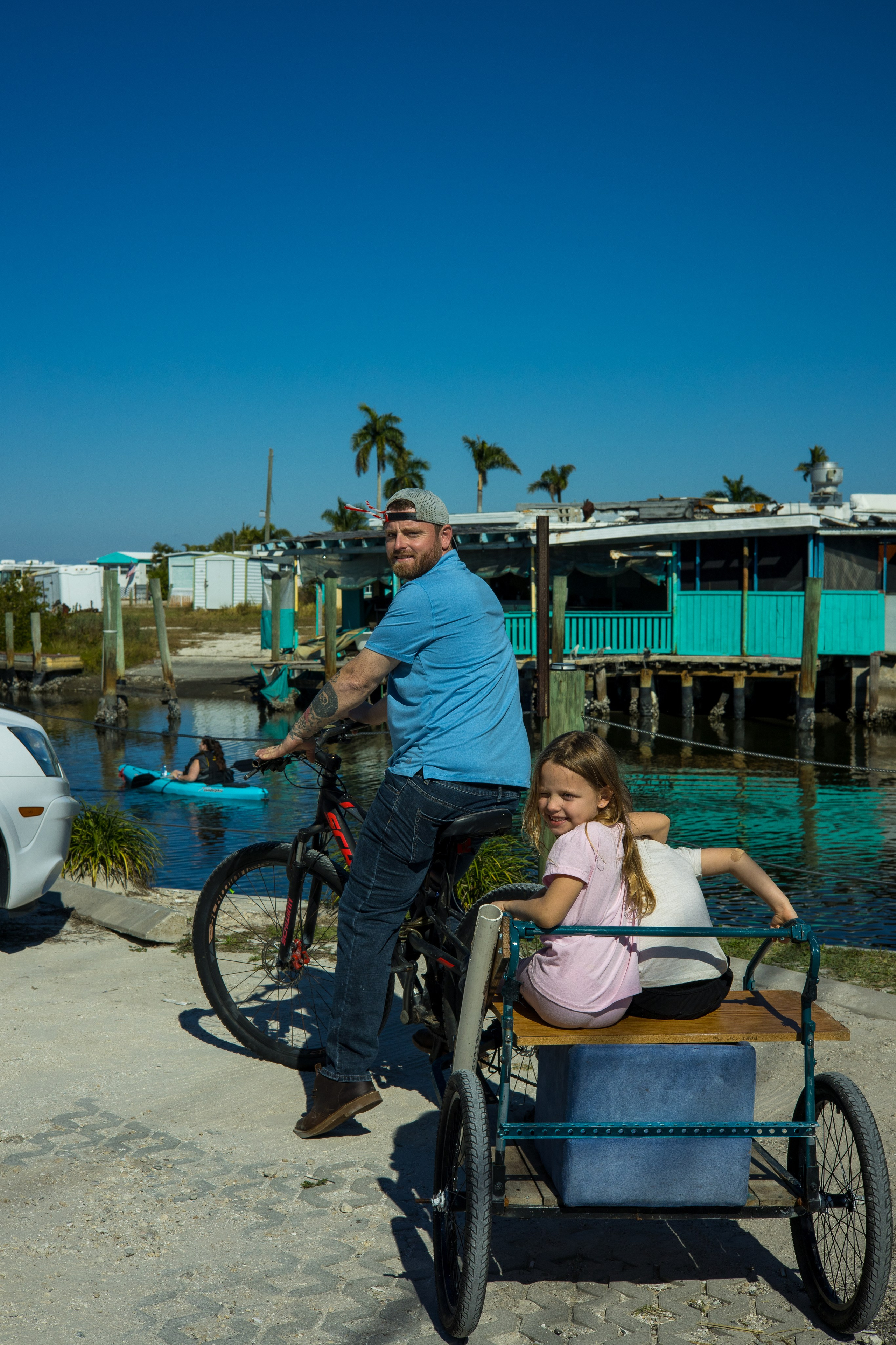 Pine Island / Machala. Out and About 239