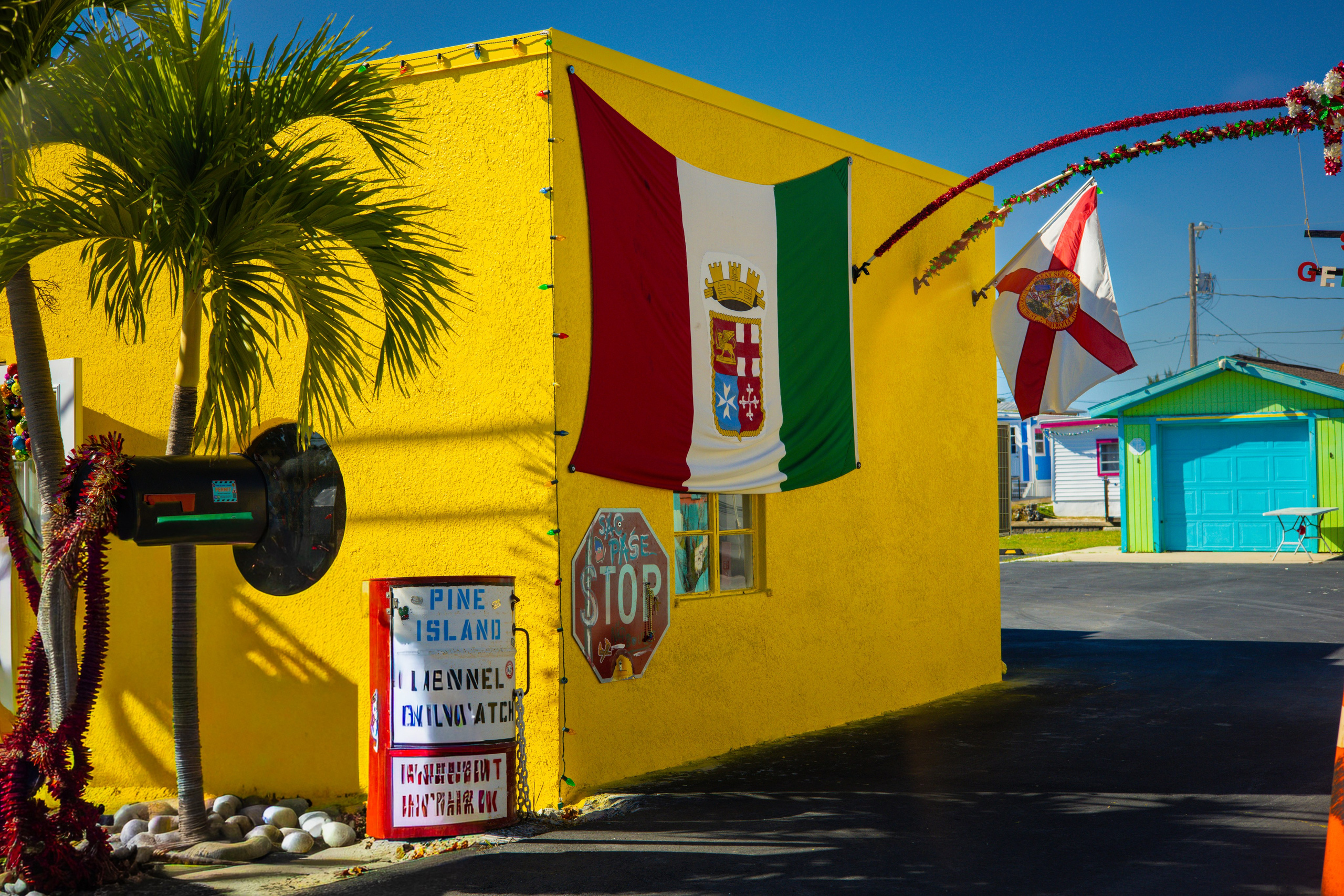 Pine Island / Machala. Out and About 239
