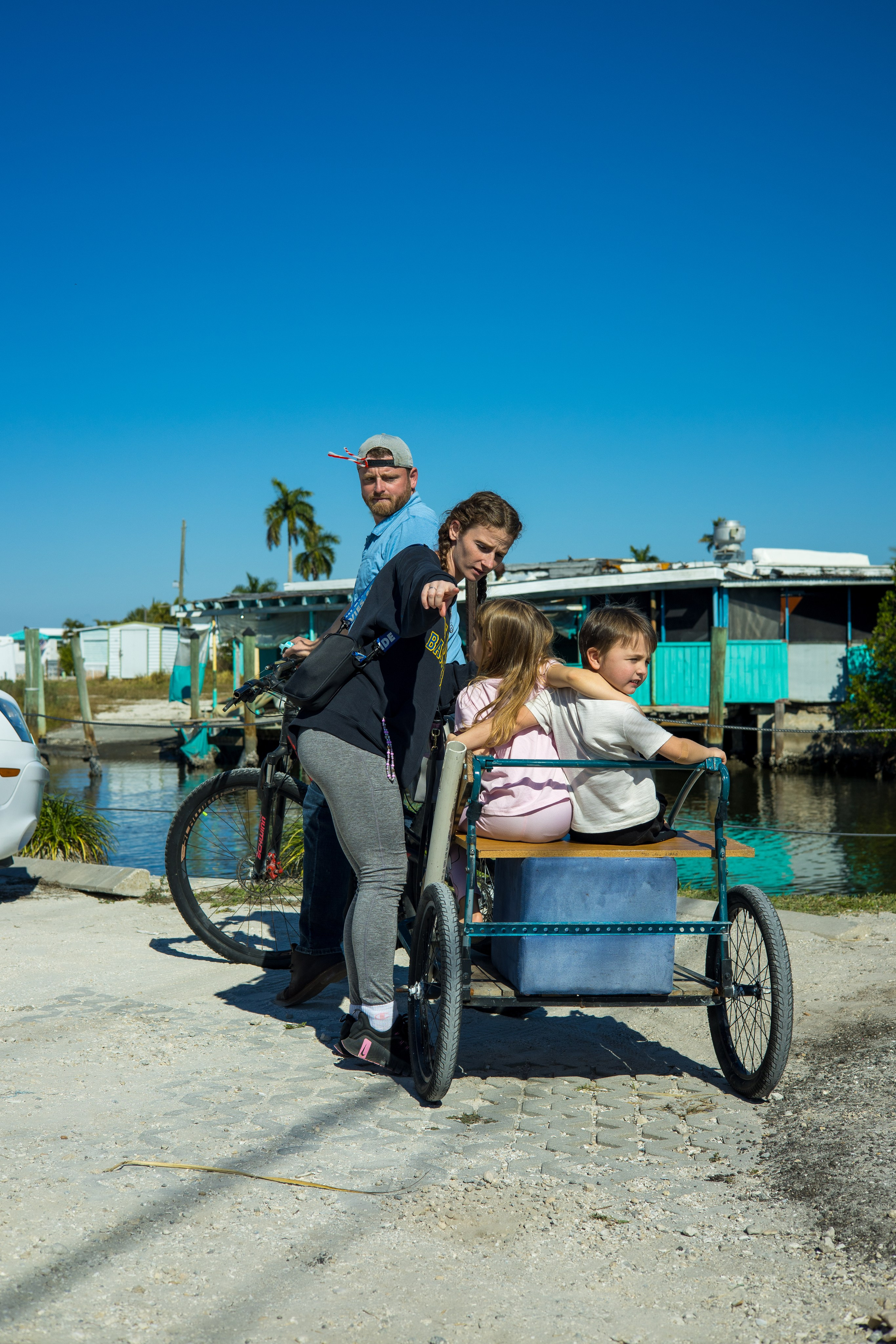 Pine Island / Machala. Out and About 239