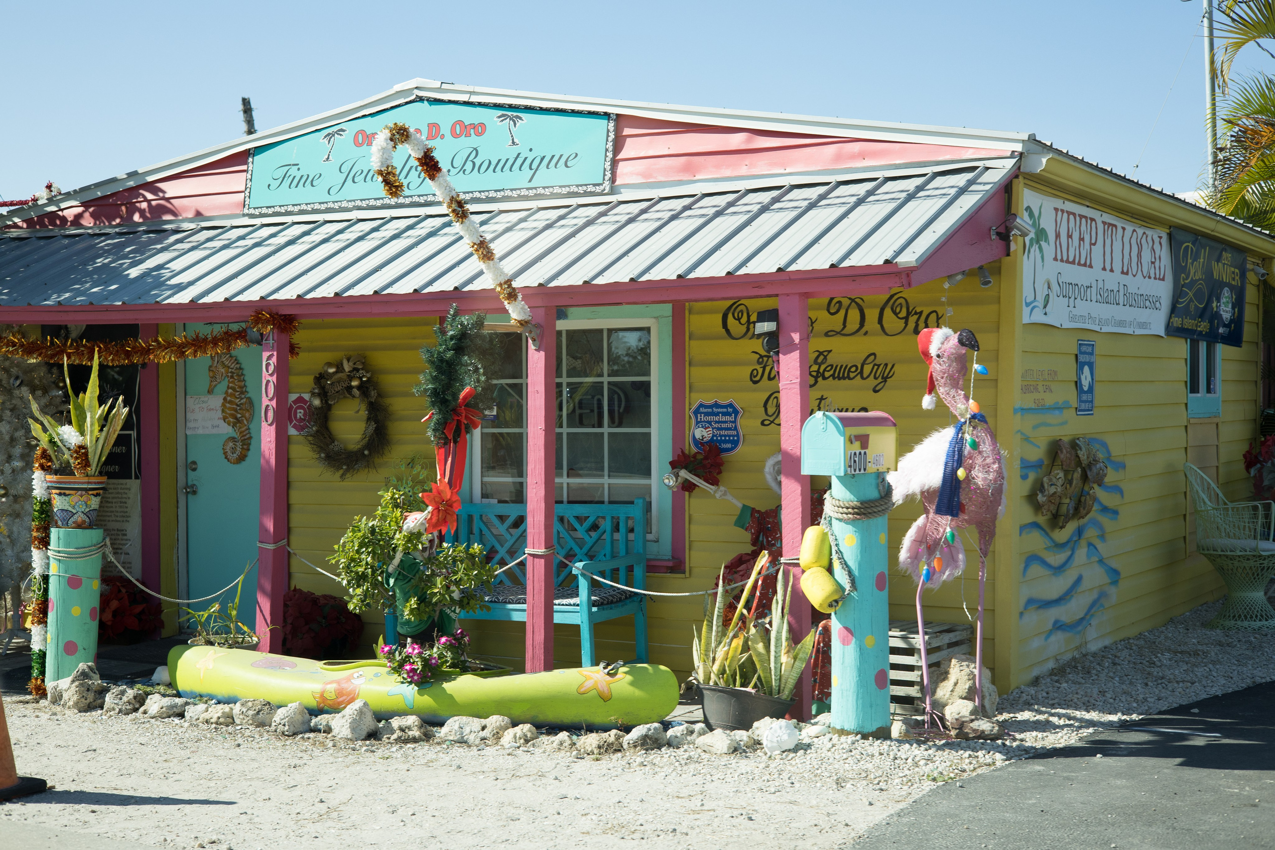 Pine Island / Machala. Out and About 239