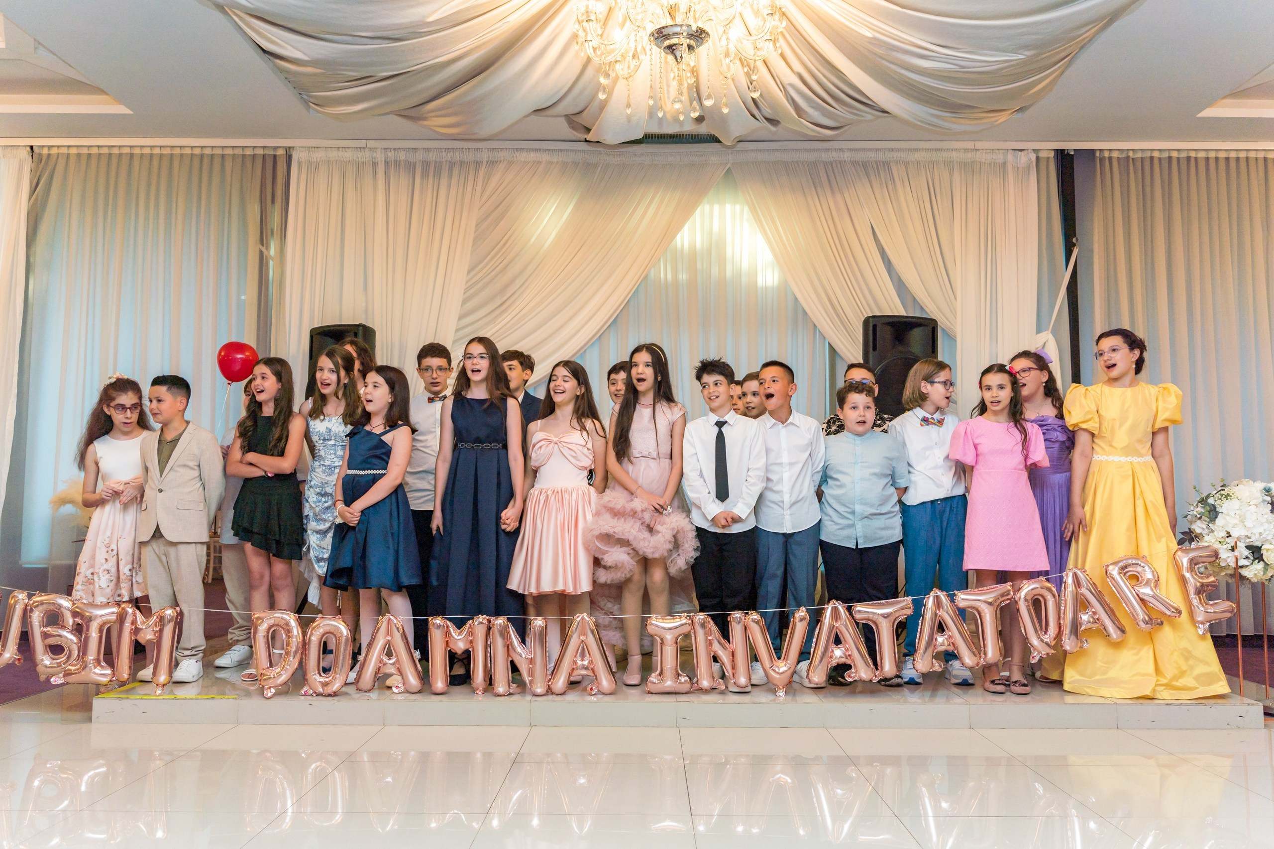 Banchet clasa a IV-a B. Adelinne — fotograf profesionist în Constanța pentru familii, bebeluși și evenimente