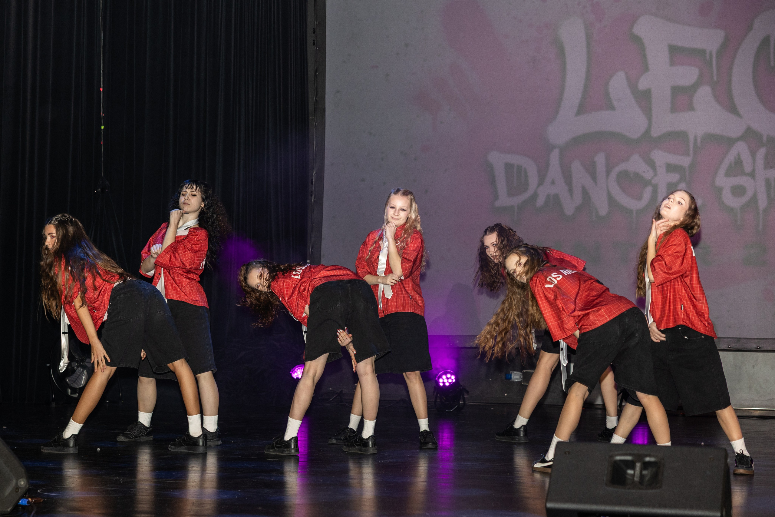 LEO DANCE SHOW WINTER 2025. Семейный и детский фотограф в Варшаве Мила Бобровская