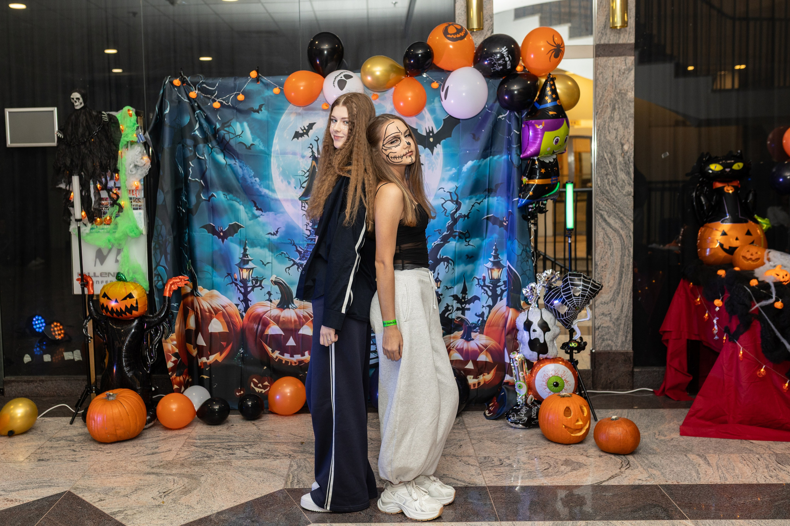Leo dance studio Helloween 2025. Семейный и детский фотограф в Варшаве Мила Бобровская