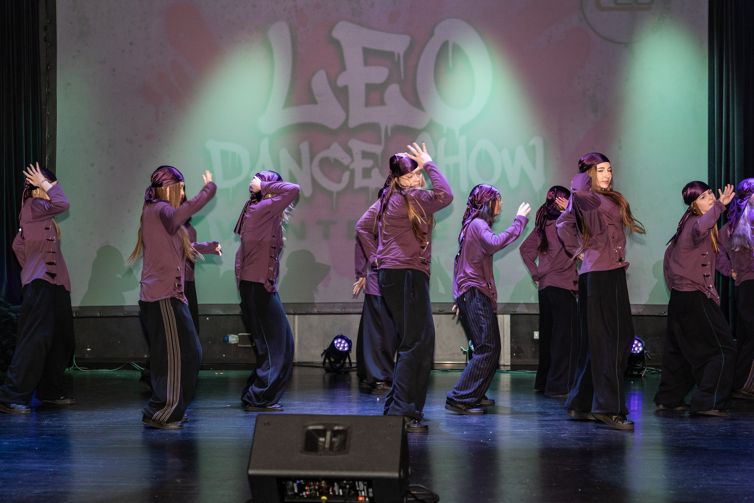 LEO DANCE SHOW WINTER 2025. Семейный и детский фотограф в Варшаве Мила Бобровская