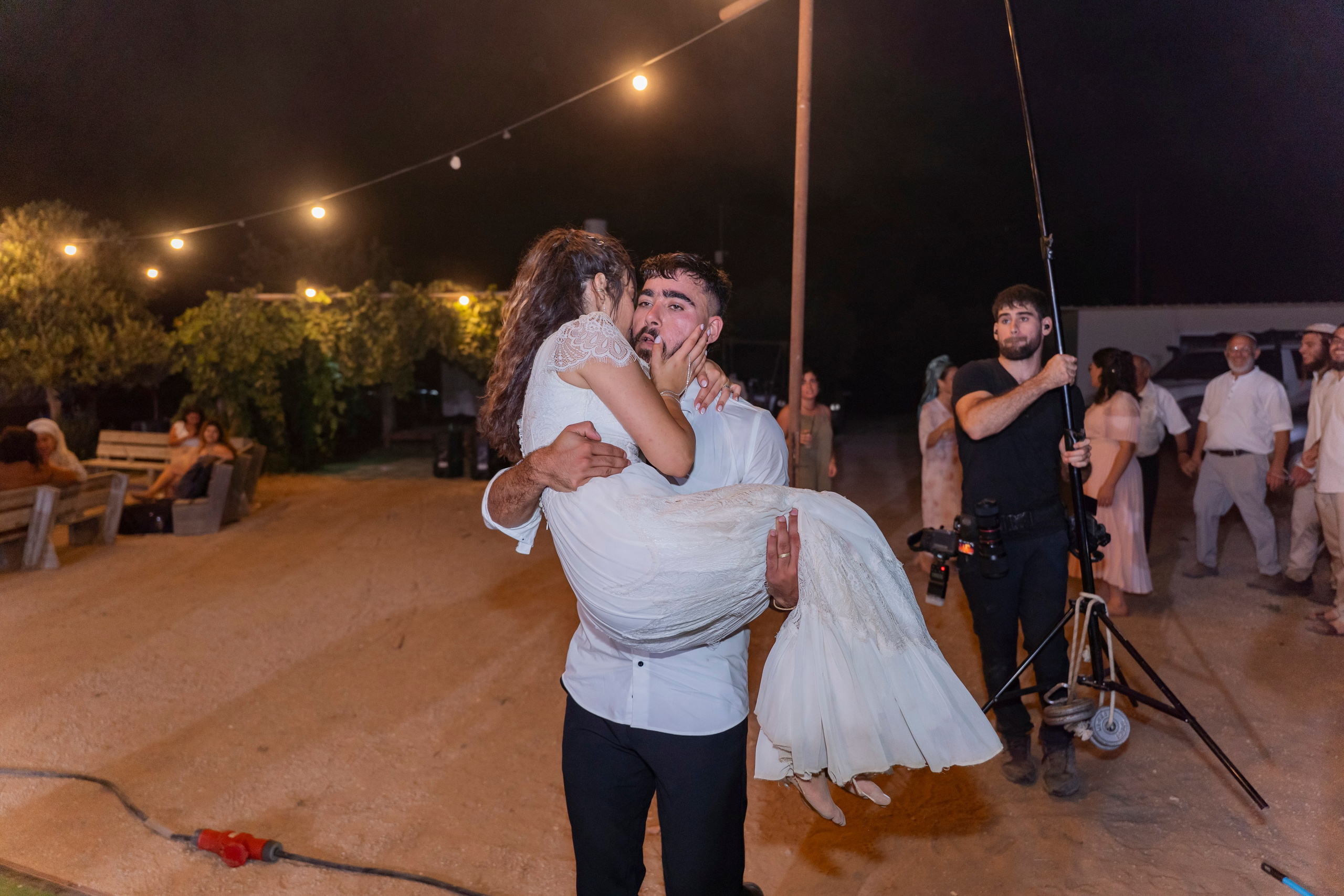 אביה ואחיה. יוסף מזרחי צילום חתונה, ברית וזוגיות. צלם מקצועי שאוהב להוציא אתכם הכי יפים ברגעים הכי מרגשים