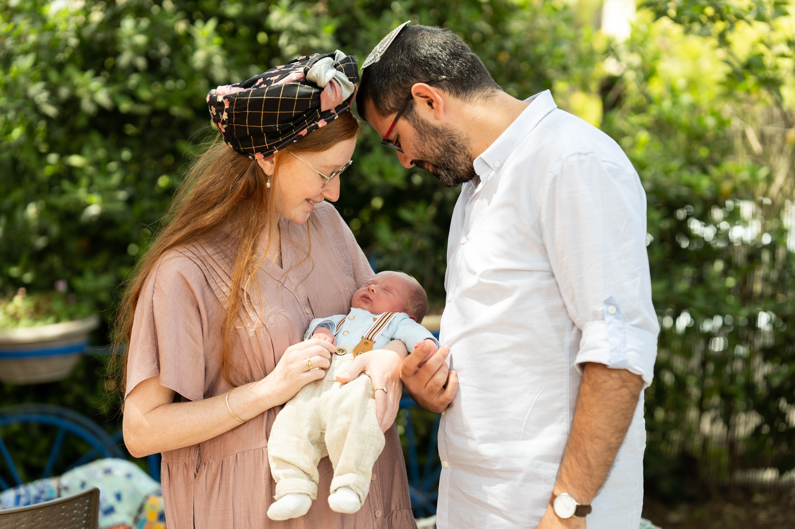 משפחת ברנד. יוסף מזרחי צילום חתונה, ברית וזוגיות. צלם מקצועי שאוהב להוציא אתכם הכי יפים ברגעים הכי מרגשים