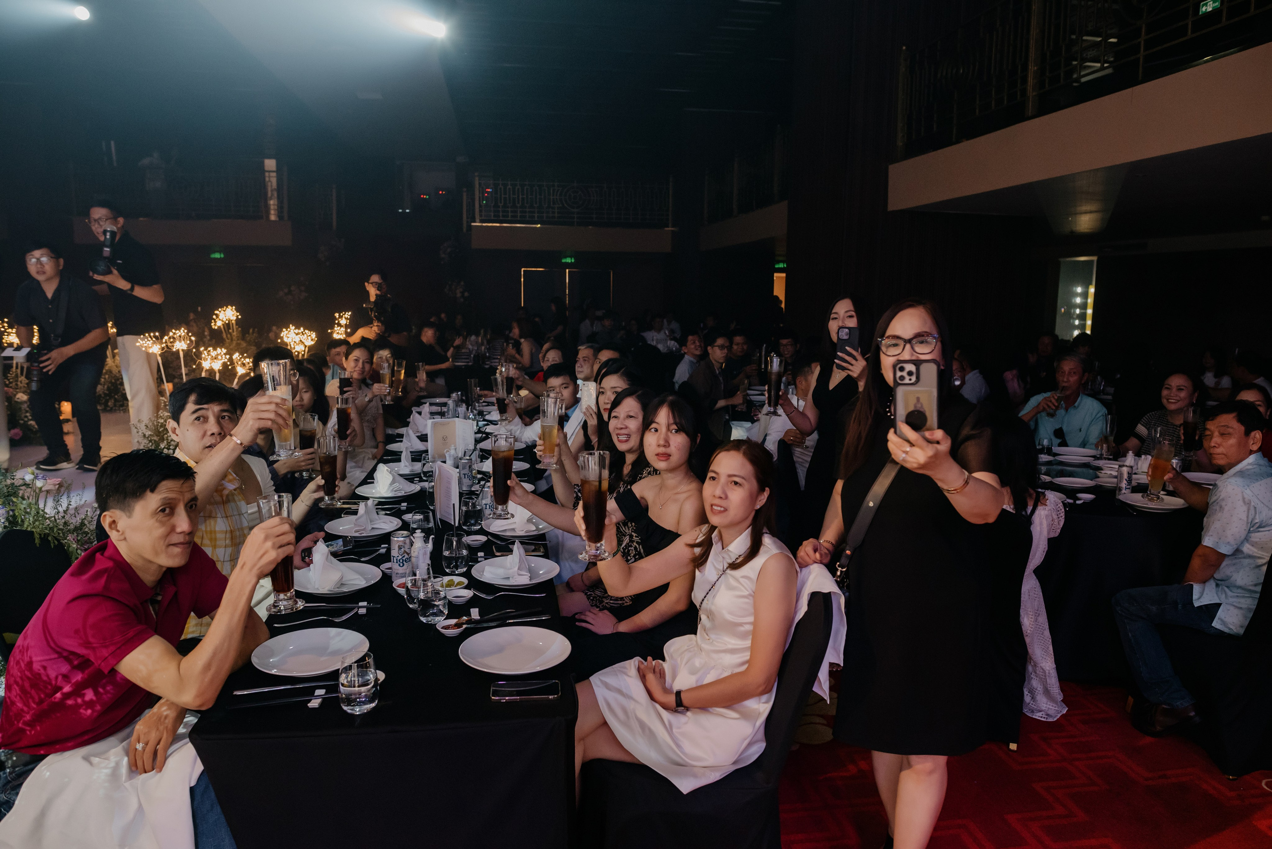 KHANG & QUYEN / Lavela Hotel. Saigon Wedding Present | Art Beyond Moments