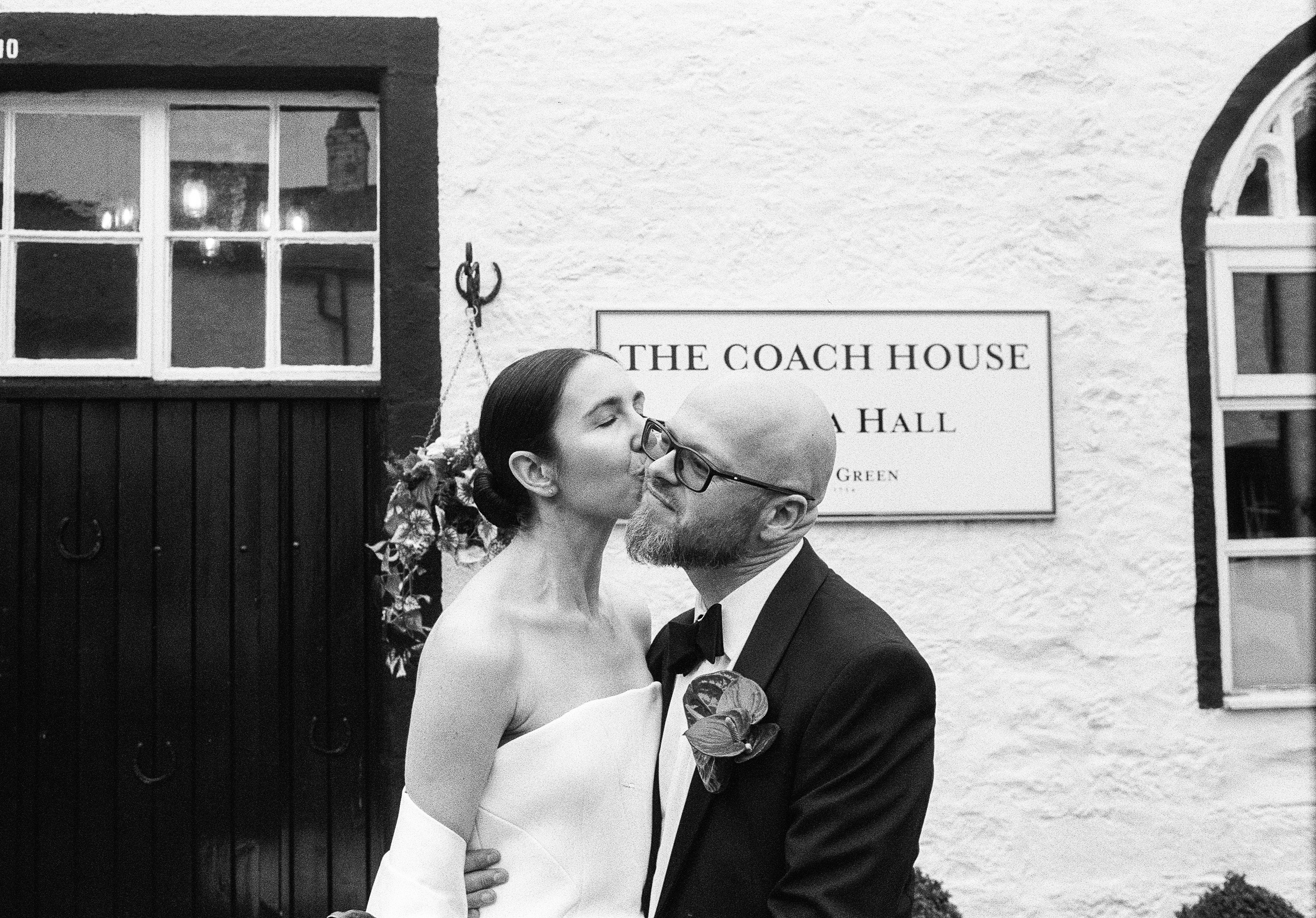 Wedding on Black n White Film. Molfar Visuals