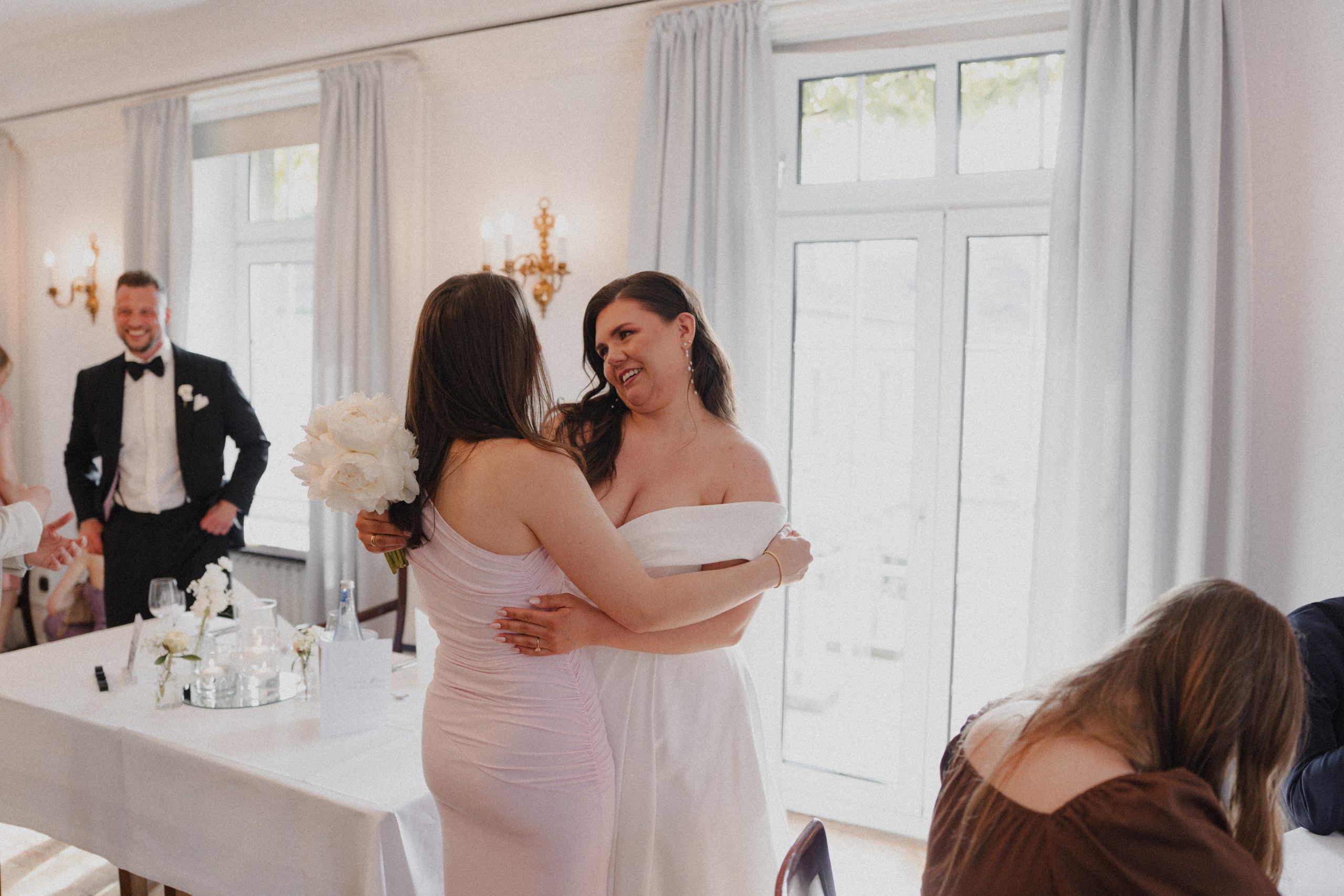 Jessica & Felix I Gesellschaft Harmonie Bochum. Hochzeitsfotografin Bochum | Halyna Reiche Fotografie NRW