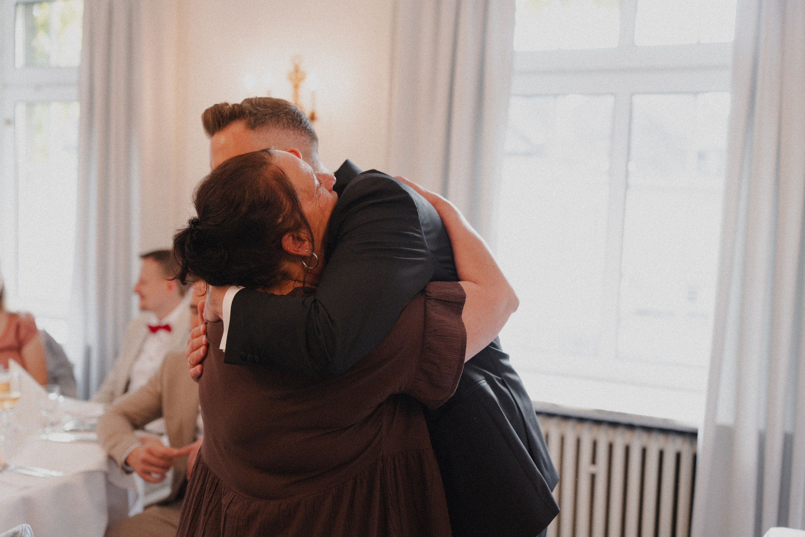 Jessica & Felix I Gesellschaft Harmonie Bochum. Hochzeitsfotografin Bochum | Halyna Reiche Fotografie NRW