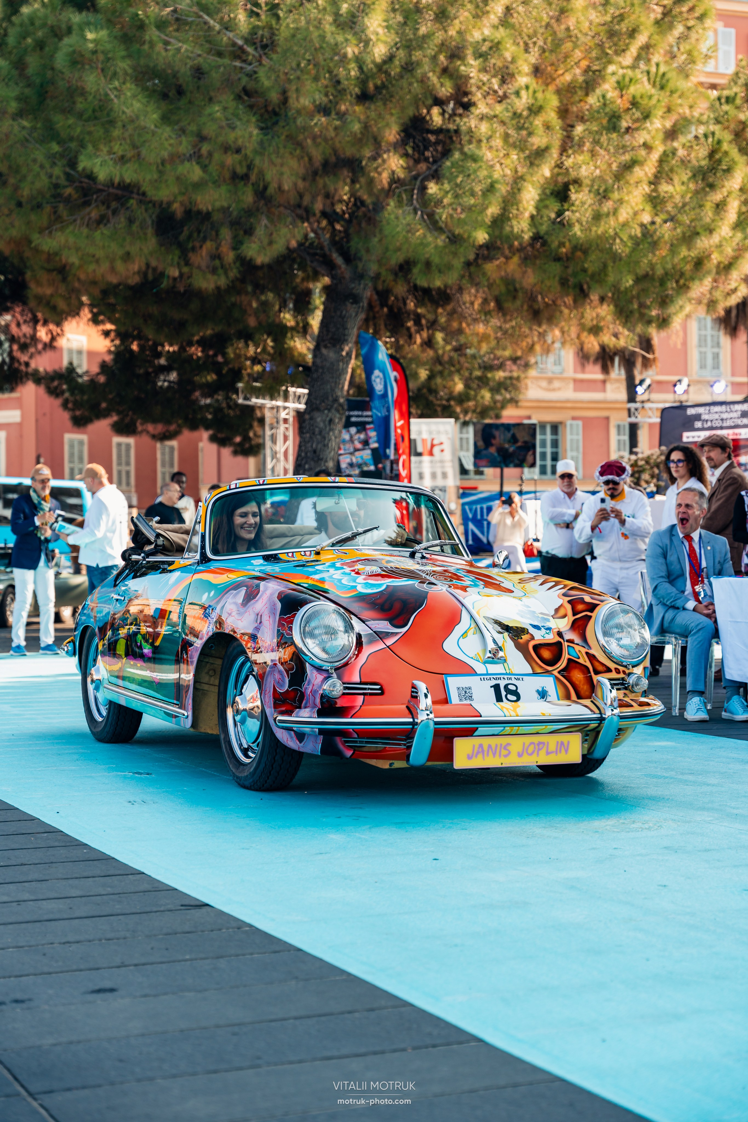 Legends de Nice. Photographe de voitures à Paris — Vitalii Motruk