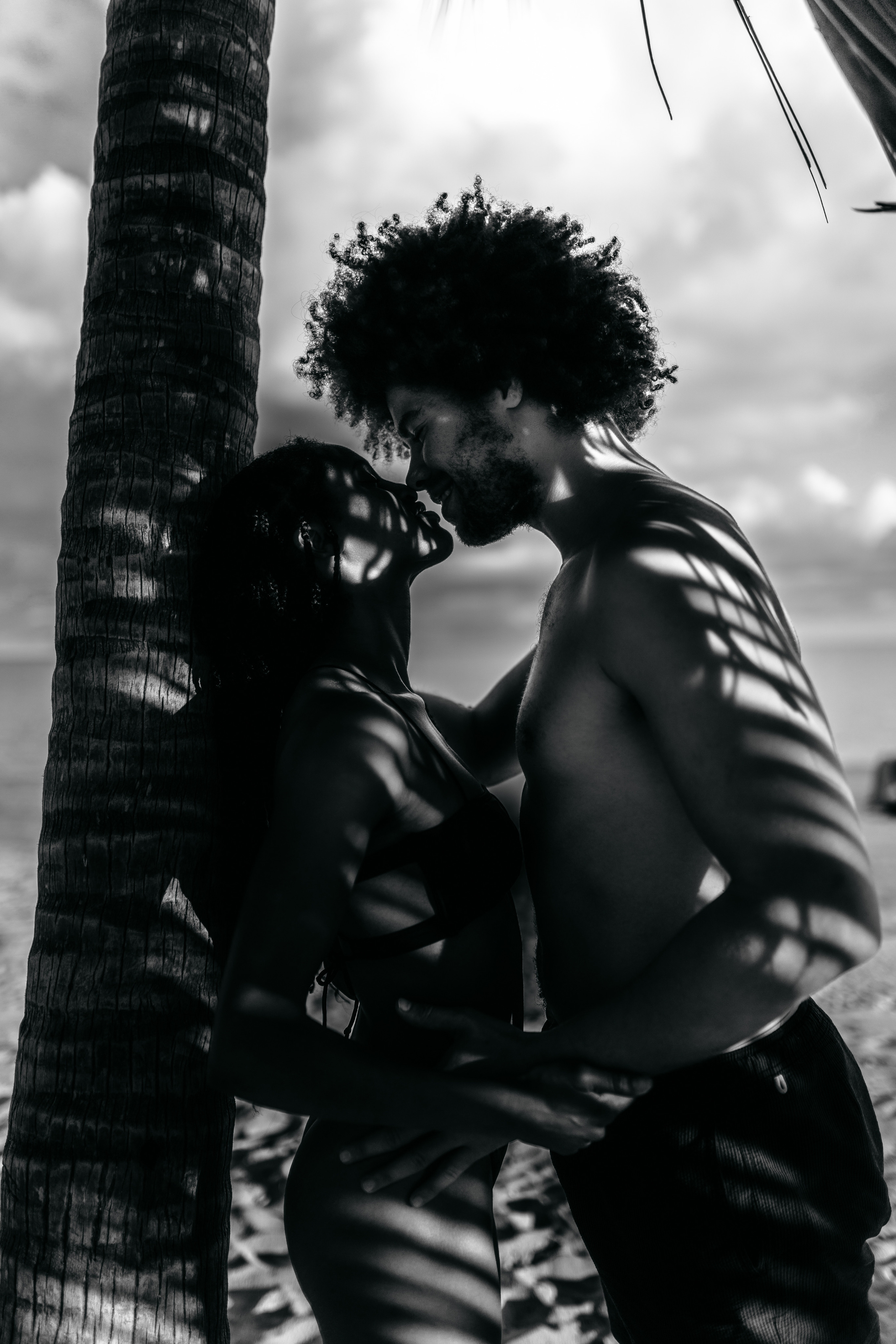 Zoya and Matai | Лавстори в Майами. Professional Photographer in Miami, Florida