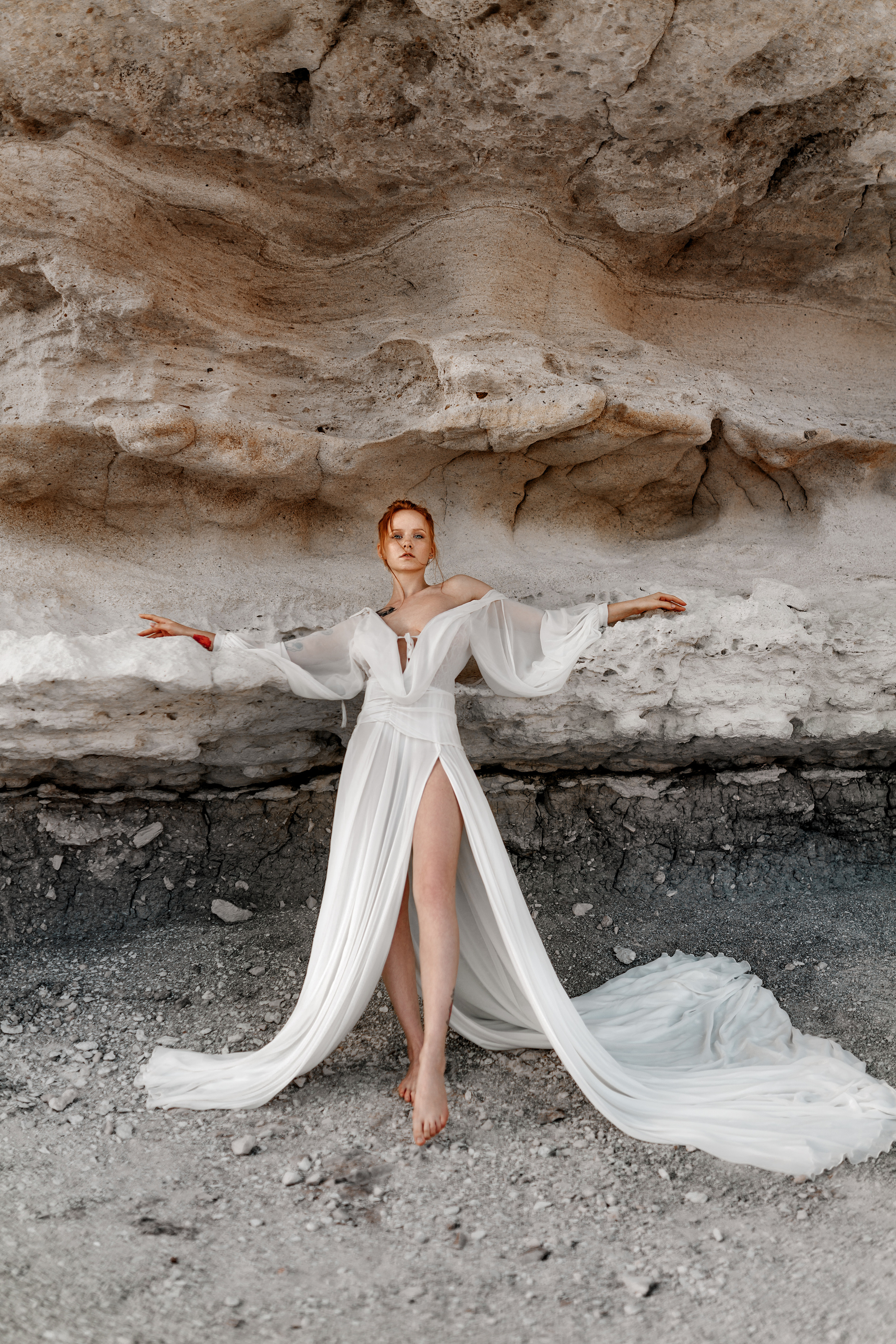 Phtooshooting at the rocky sea coast. Professional Photographer in Miami, Florida