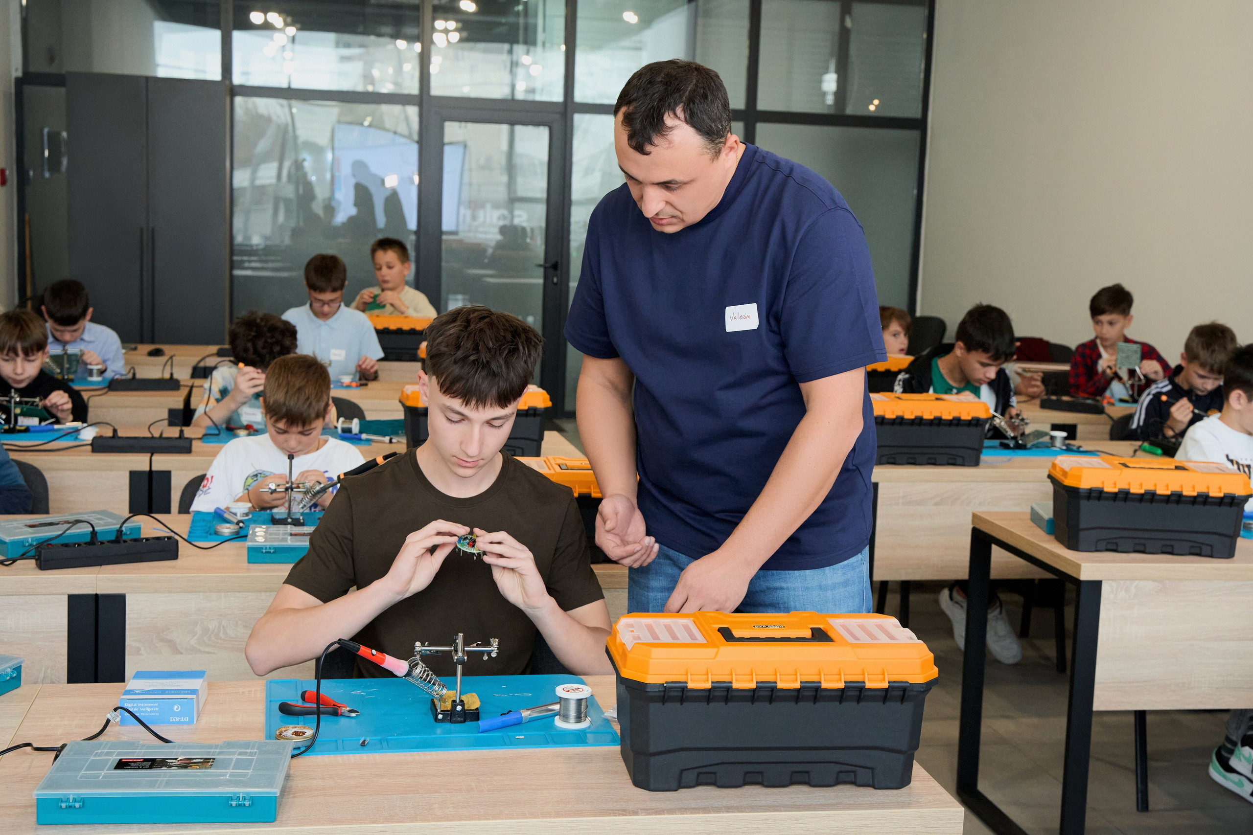 Minivolt. Привет