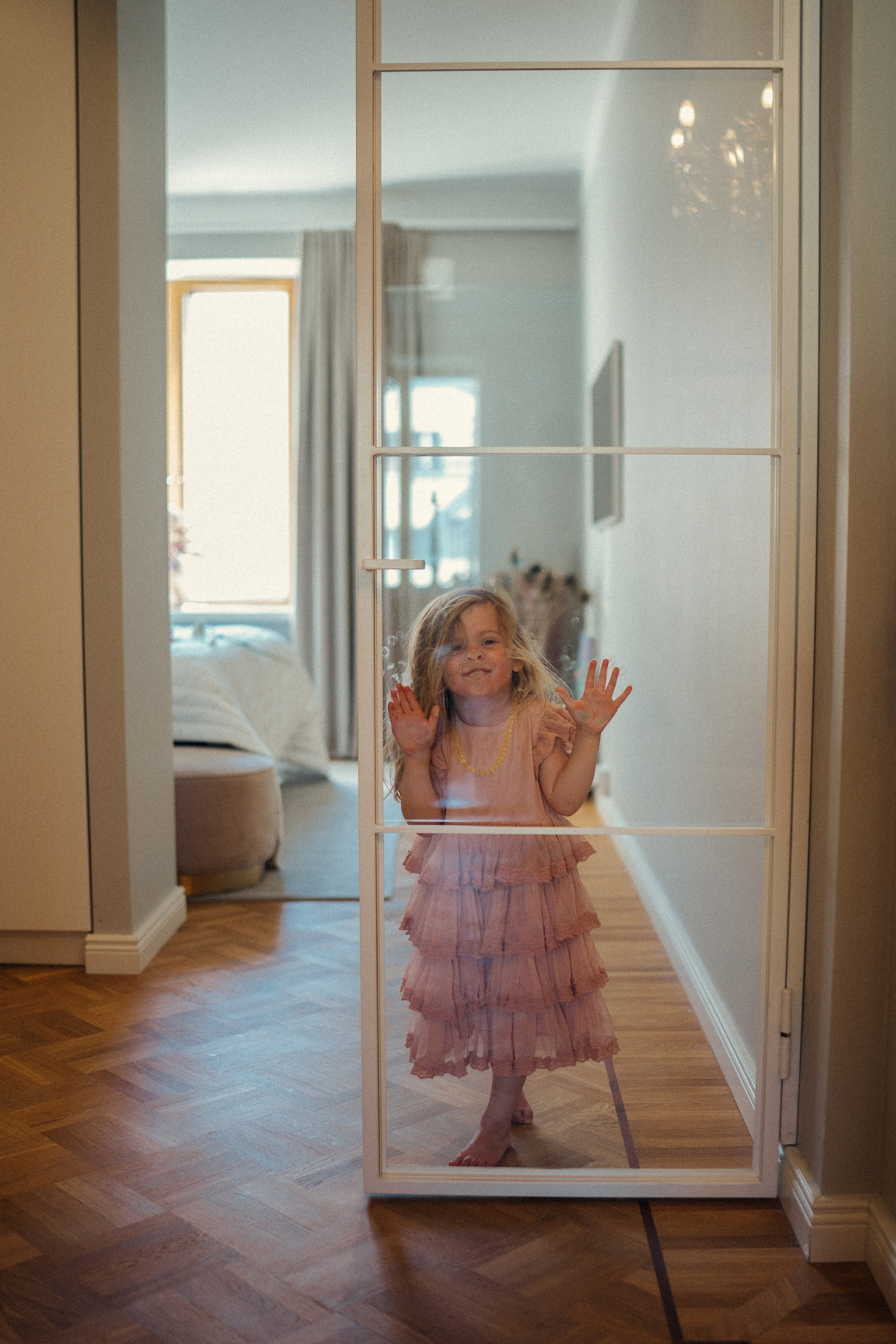 L&H. Wedding and potrait photographer in Helsinki Vickan O