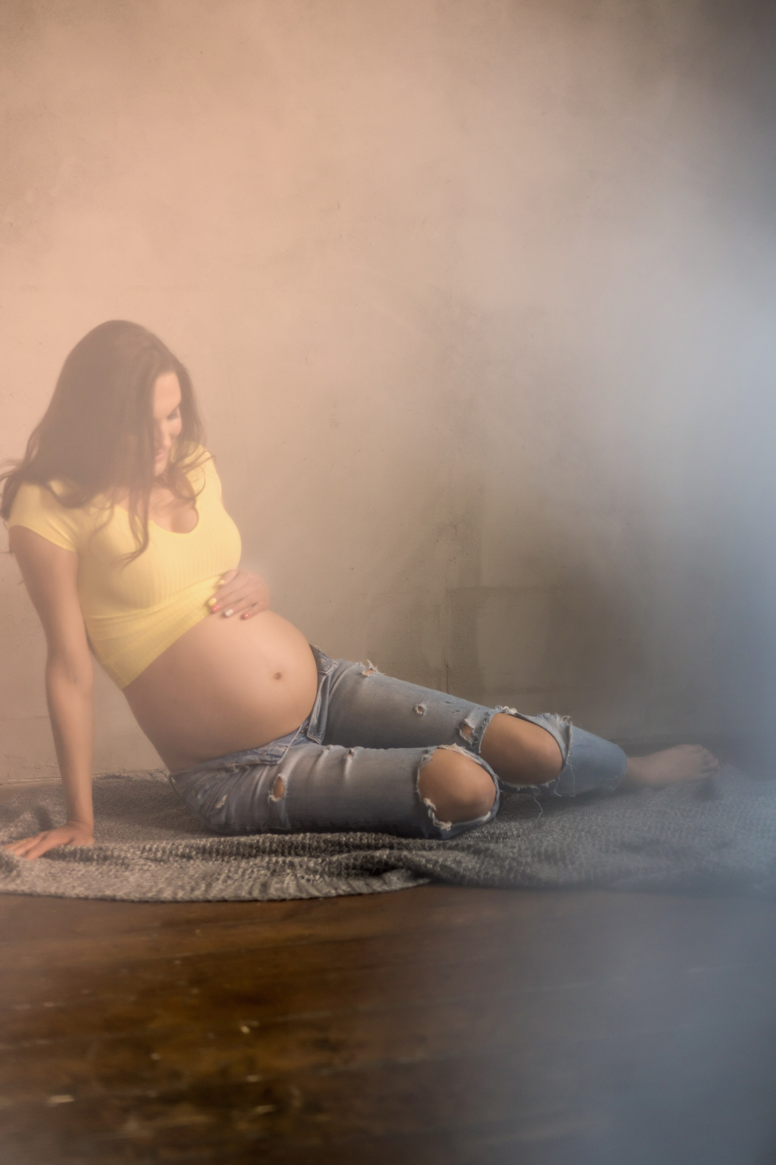Pregnant. Portait photographer and videographer in Riga, Latvia, Julia Zhitluhina. Visual Artist