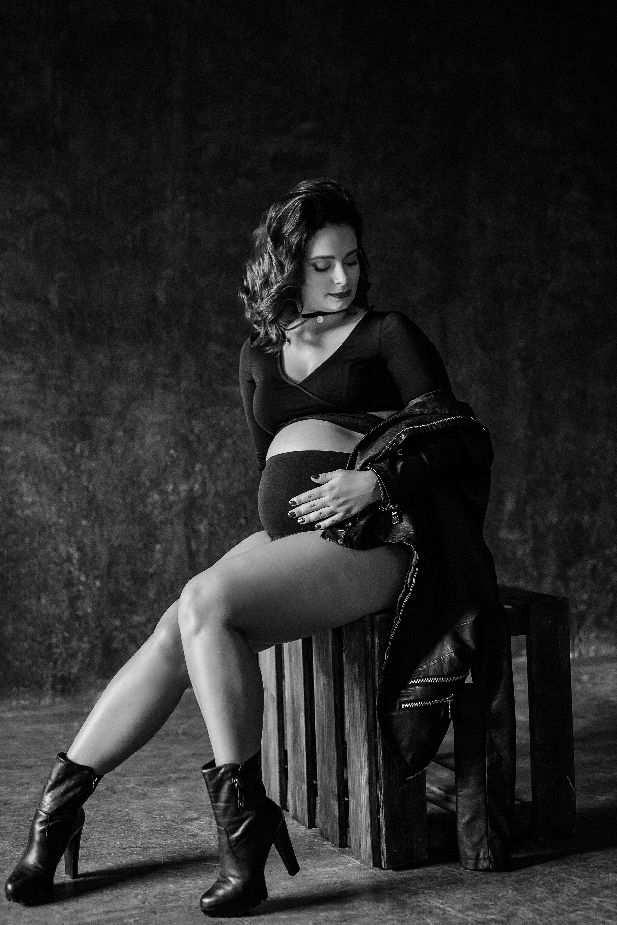 Pregnant. Portait photographer and videographer in Riga, Latvia, Julia Zhitluhina. Visual Artist