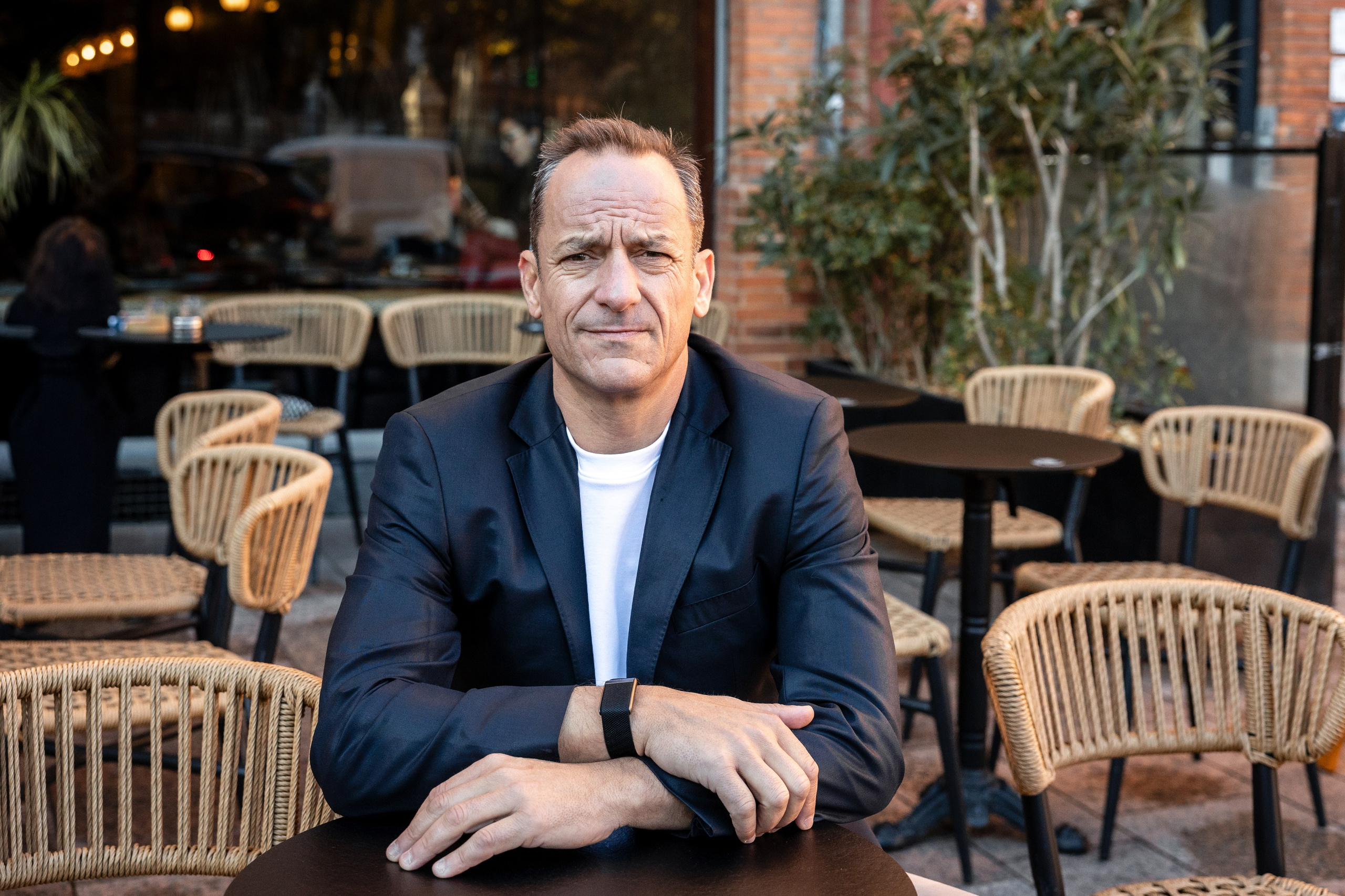 Corporate, events & personal branding photographer in Toulouse | Executive portraits. Eugenie Smirnova — wedding, corporate and lifestyle photographer in Toulouse and Southwest France