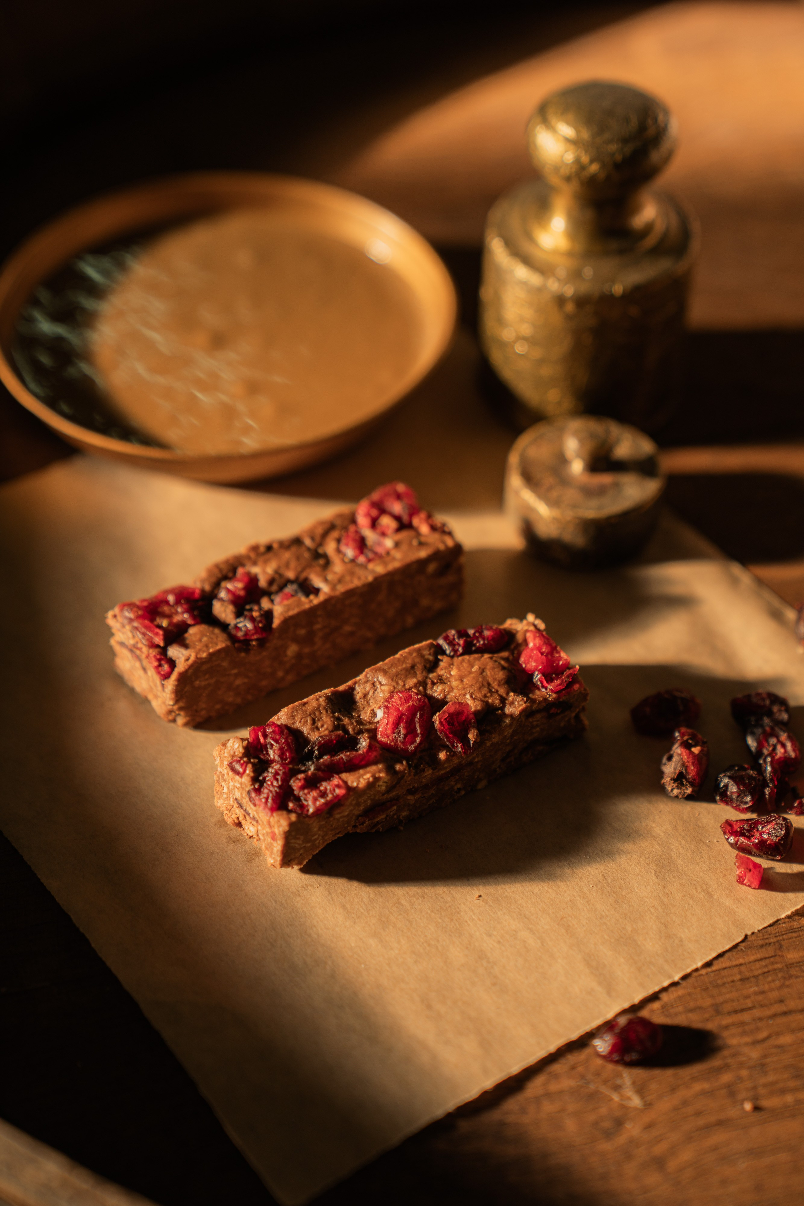 ΜΠΑΡΕΣ ΜΕ ΤΑΧΙΝΙ ΚΑΙ  ΚΡΑΝΜΠΕΡΙ