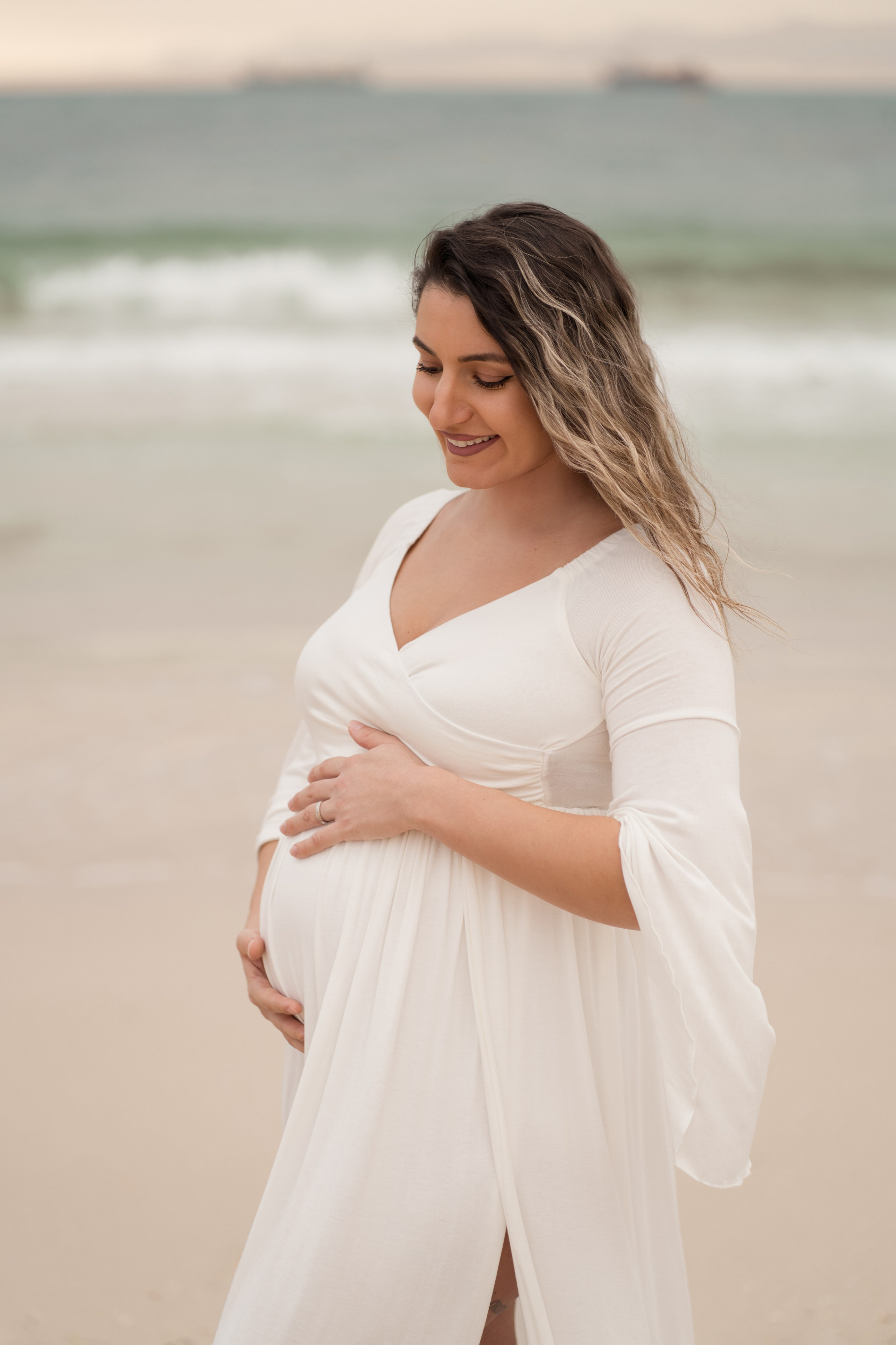 Wind, sand and new beginnings. Angela Iakovleva — Family Photographer in Dubai