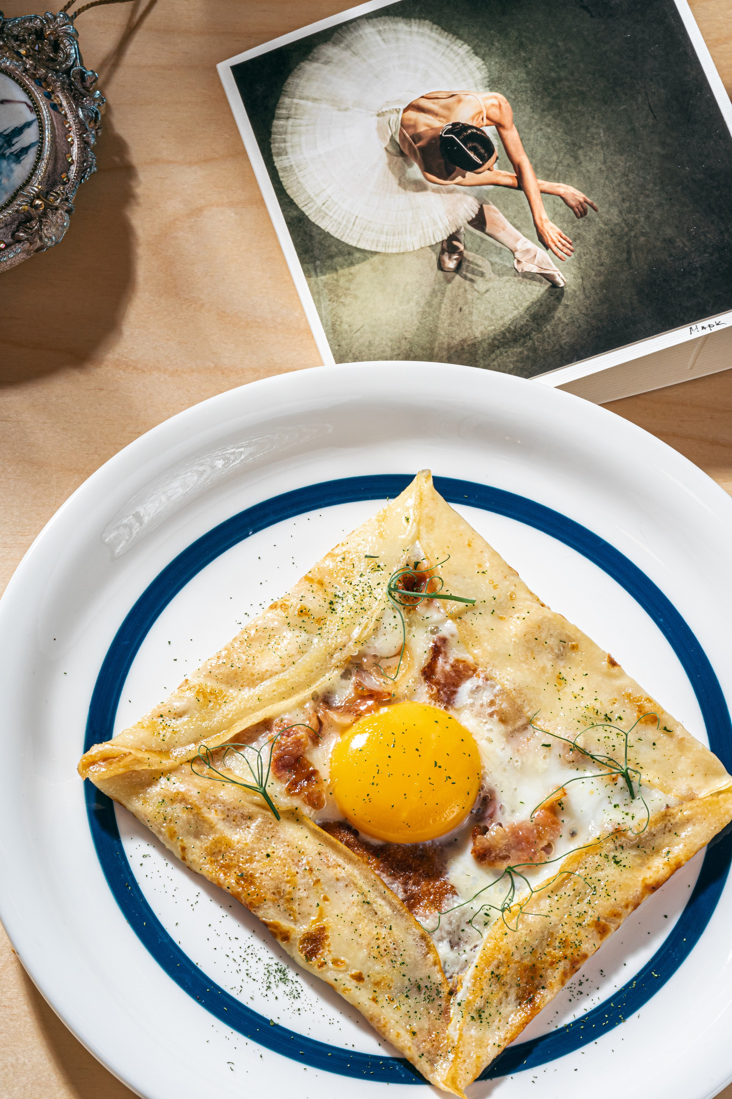 Фуд-фото: «Dessert Ballet». Arina Leonova — Food photographer Tbilisi