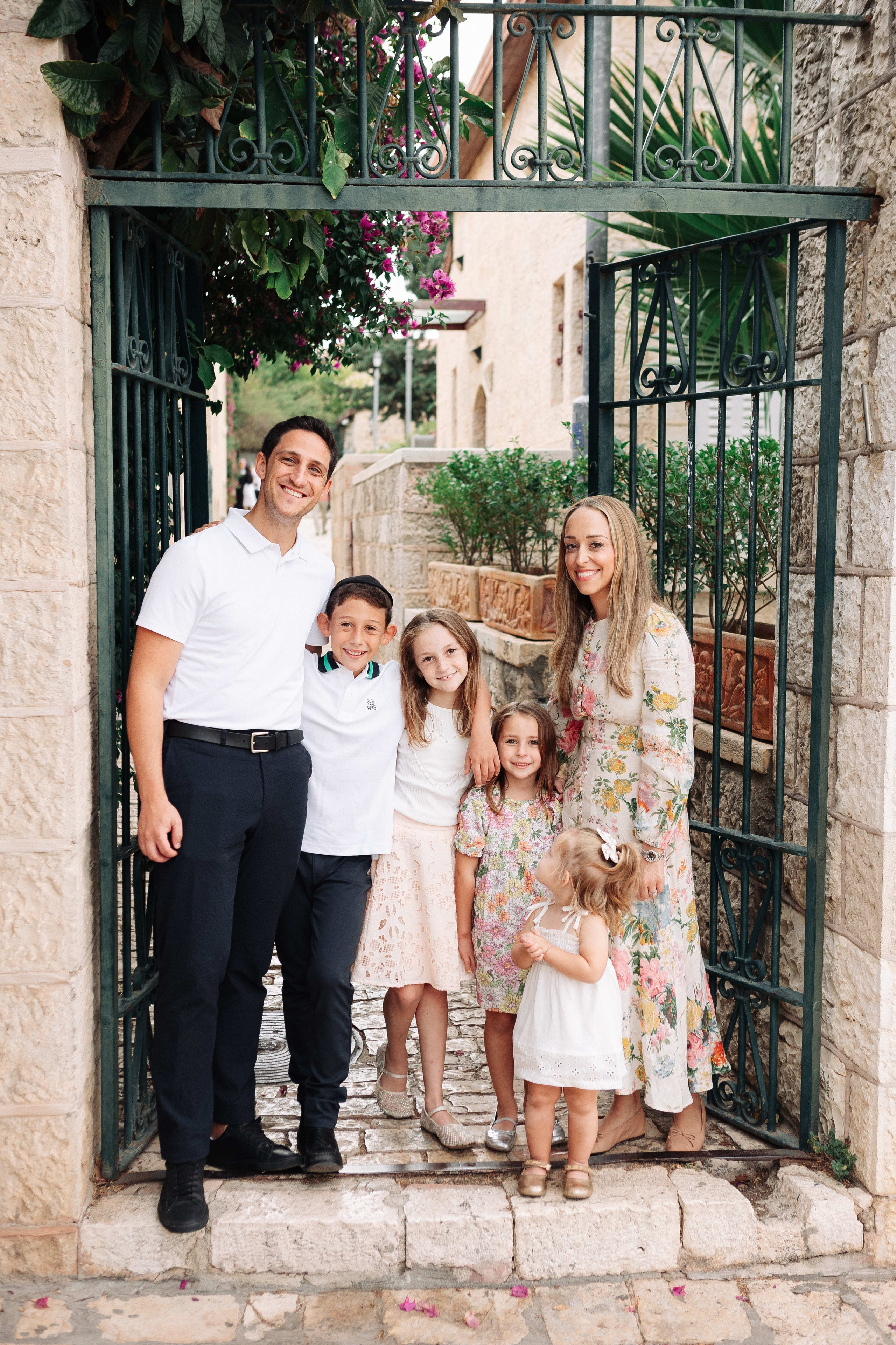 BIG FAMILY IN YAMIN MOSHE. Https://shi-photo.com/