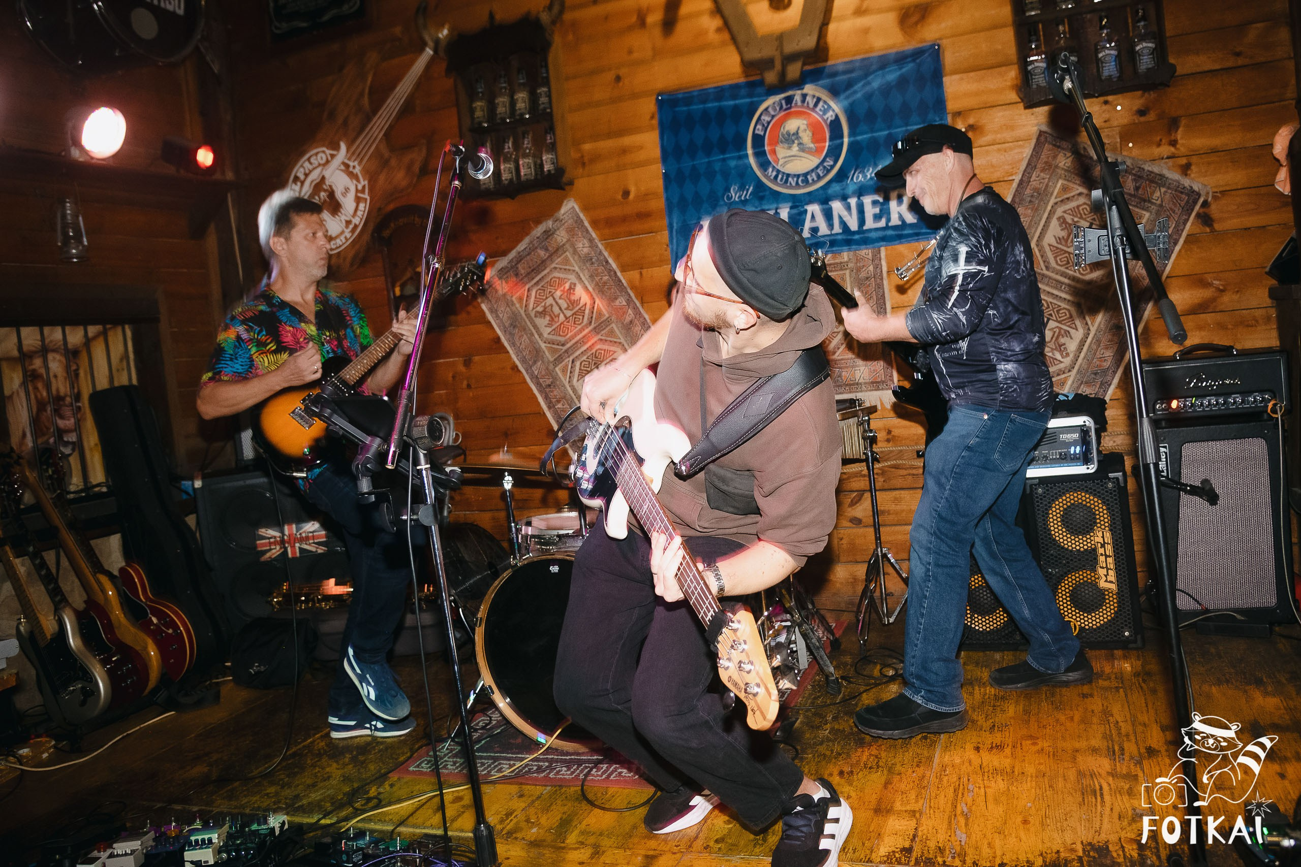 Фоторепортаж JAM Night в El Paso Bar, Torrevieja — живая музыка и атмосфера Коста-Бланки | FOTKAI