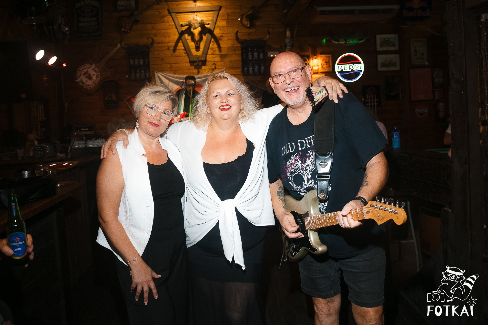 Jam Night в баре El Paso, Торревьеха — фоторепортаж живого джем-сейшена, июнь 2026 | FOTKAI