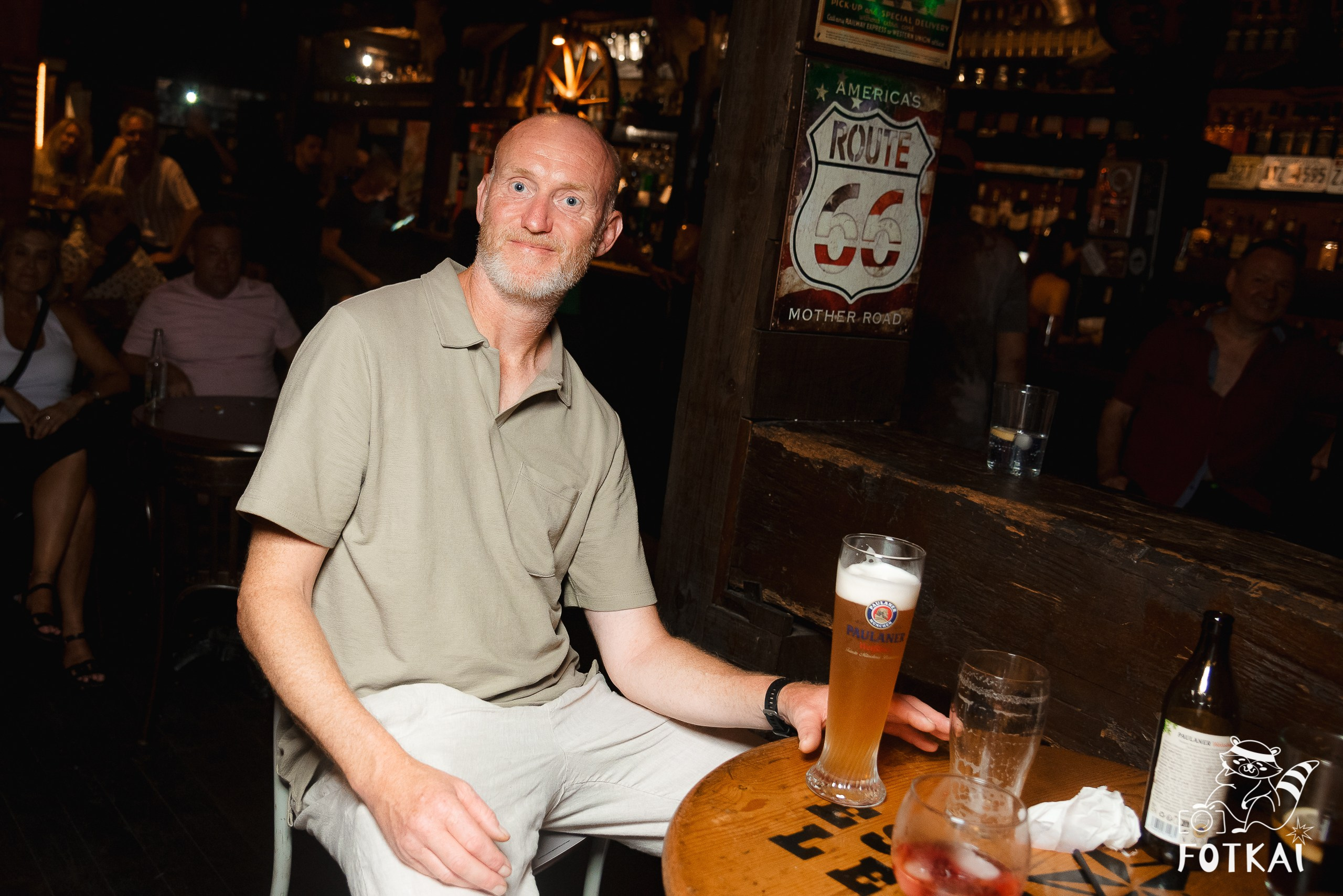 Reportaje fotográfico de FOTKAI | Get Back en El Paso Bar | Torrevieja, España, 12 de julio de 2025