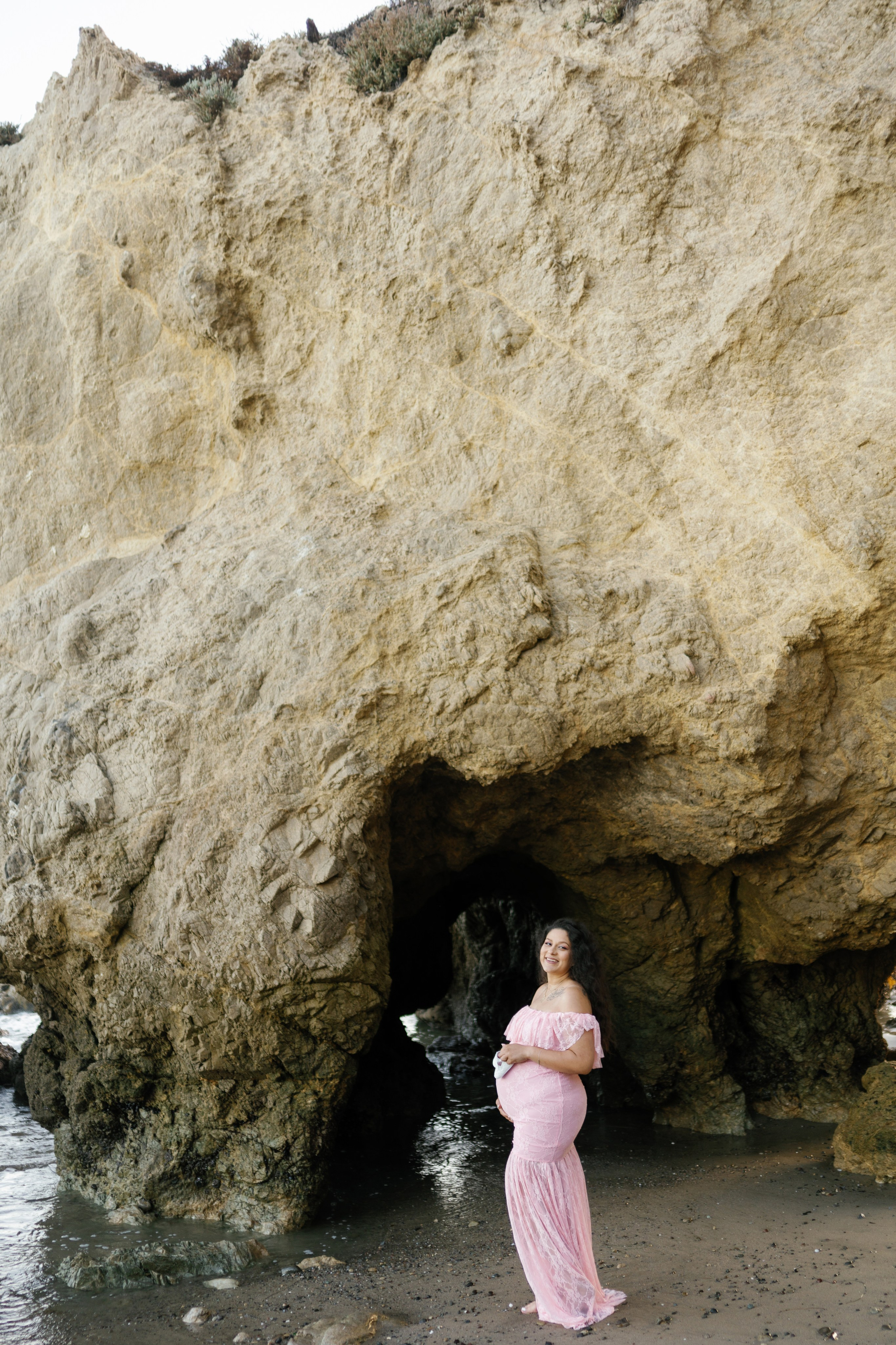 El Matador Beach Maternity Session. Wedding Photography & Videography Team in California, Los Angeles, San Francisco, San Diego and Travel