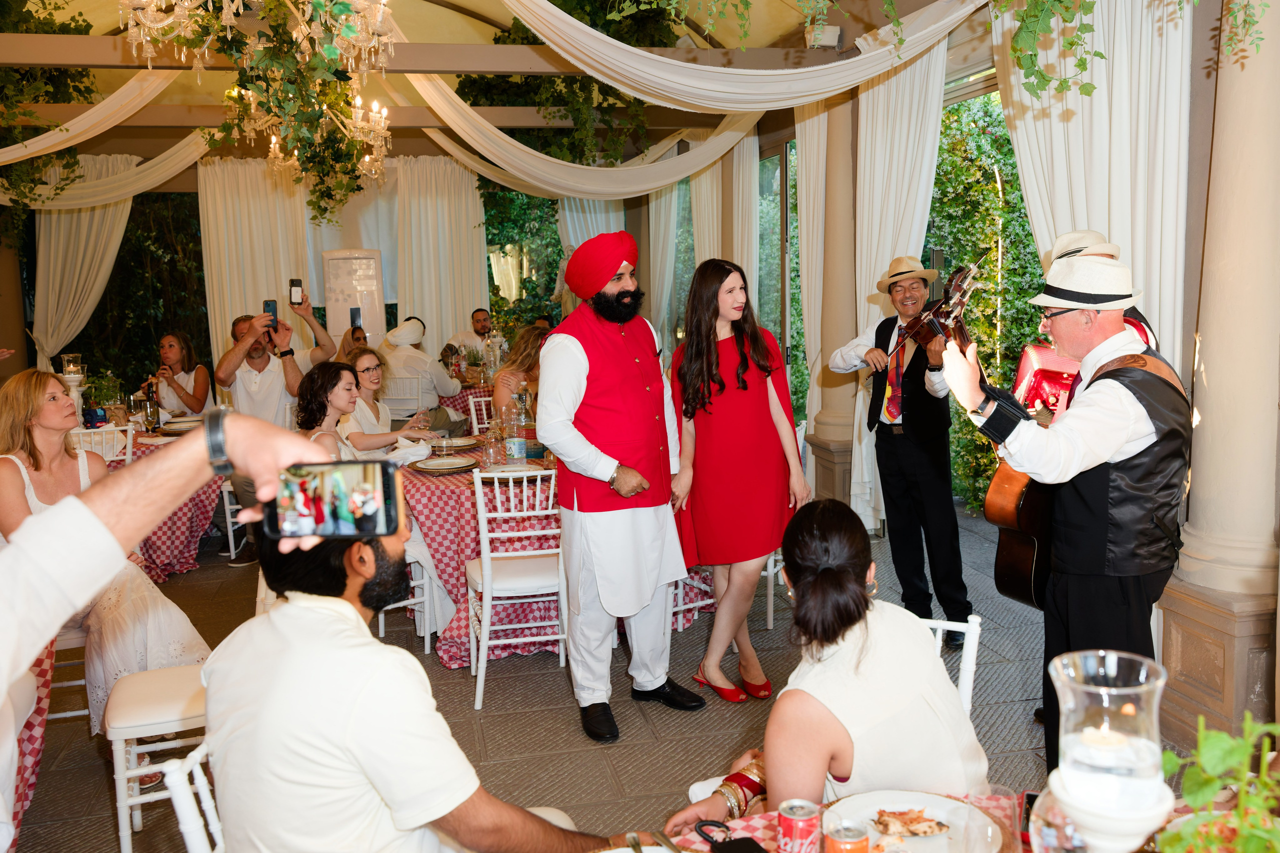 Pizza Party at Tenuta Massini, Florence, Italy. Destination Wedding Photographer — Nikita Burtsev