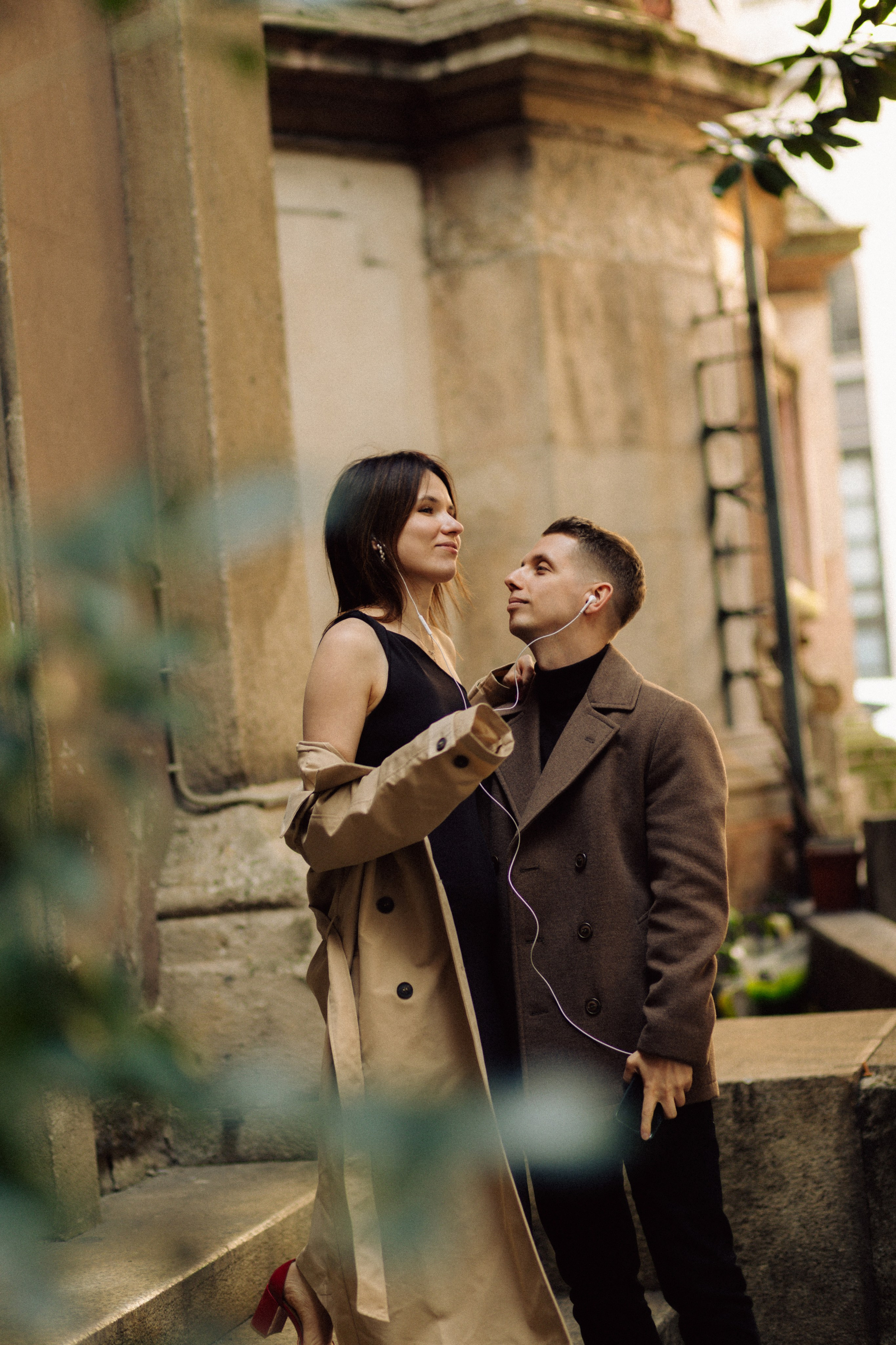 Candid couple in Milan city center