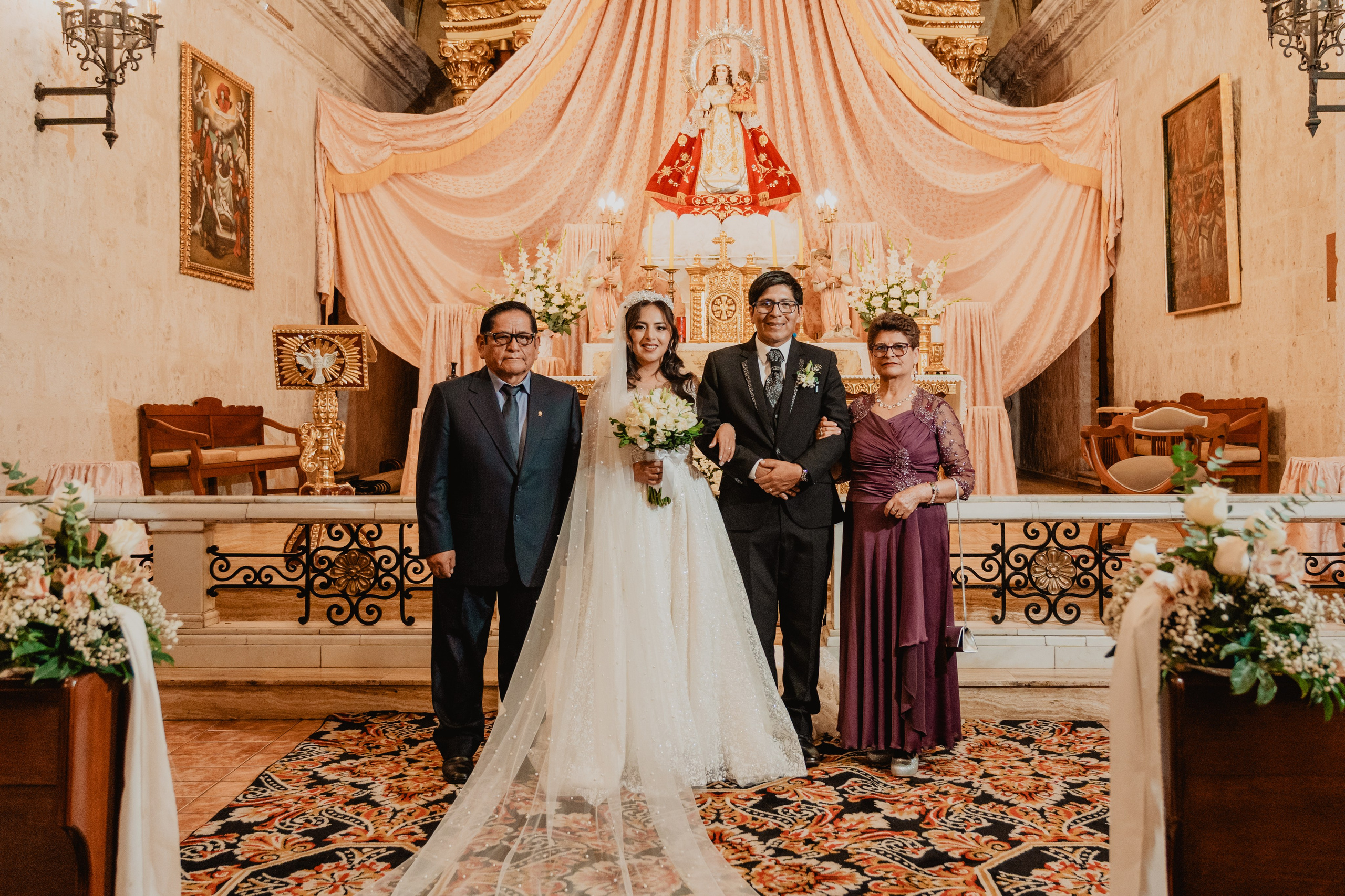 FERNANDO + MARIBEL | BODA RELIGIOSA. Studio KVTA | Fotografía y Video de Bodas en Arequipa