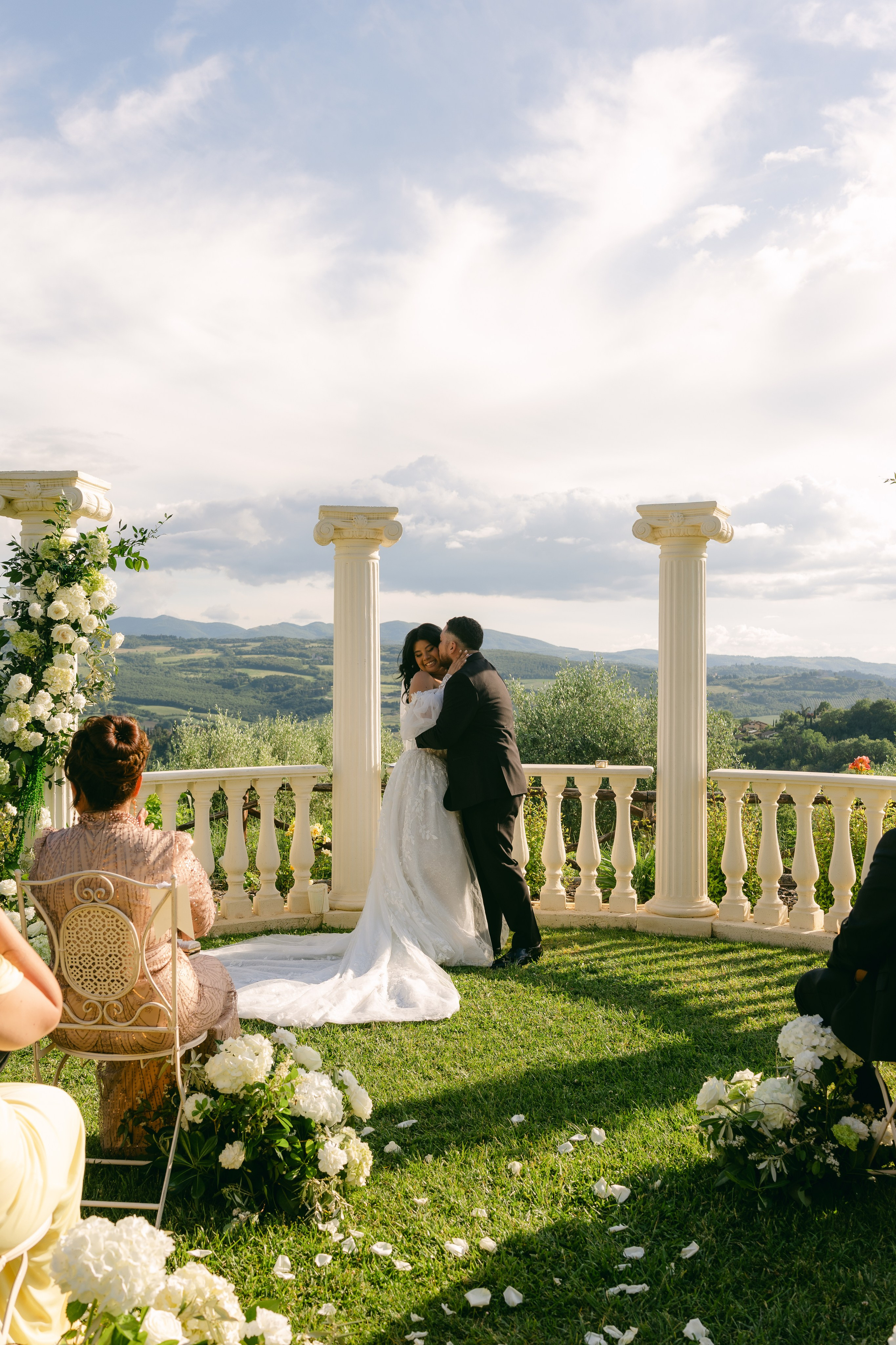 Elisa and John. Sara Luca Wedding Photographer in Italy and Europe