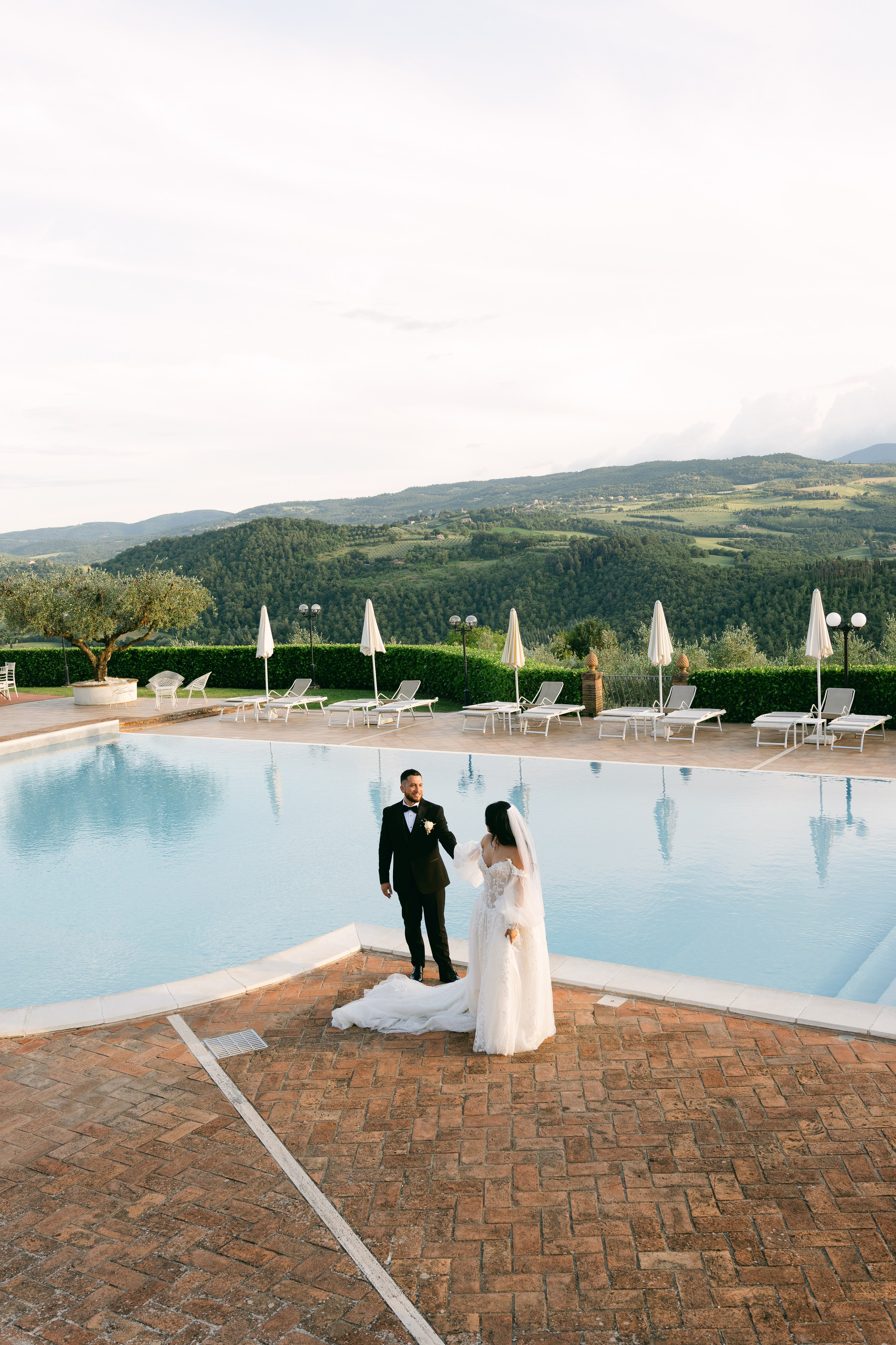 Elisa and John. Sara Luca Wedding Photographer in Italy and Europe