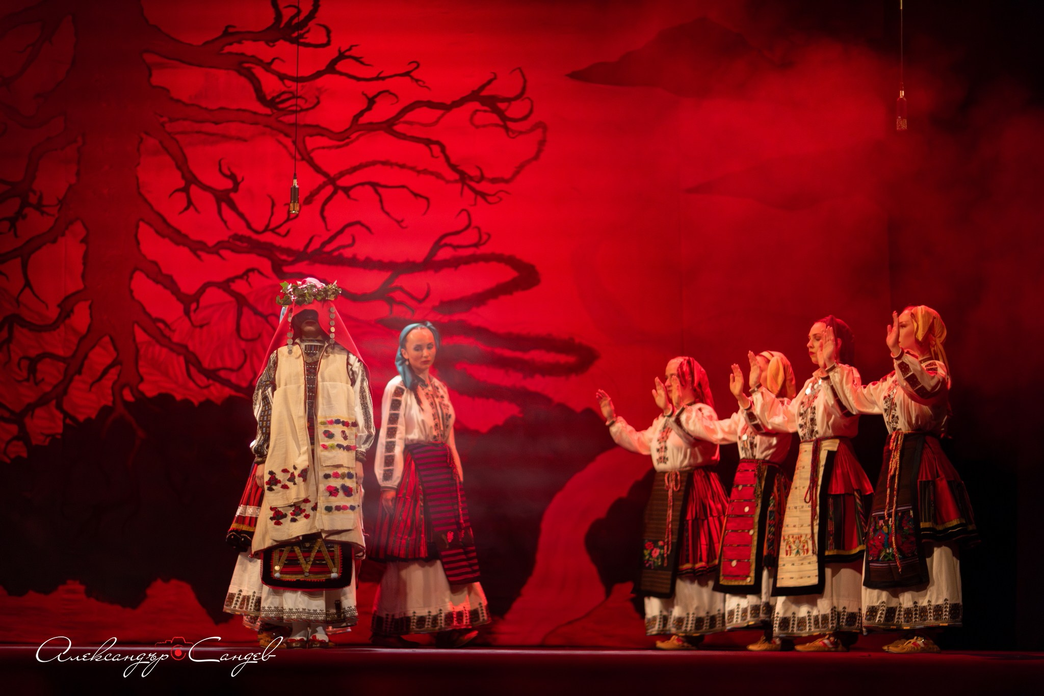 „Змейова сватба“, спектакъл на представителен ансамбъл „Шевица“ - 28.03.2026 -. Александър Сандев - website