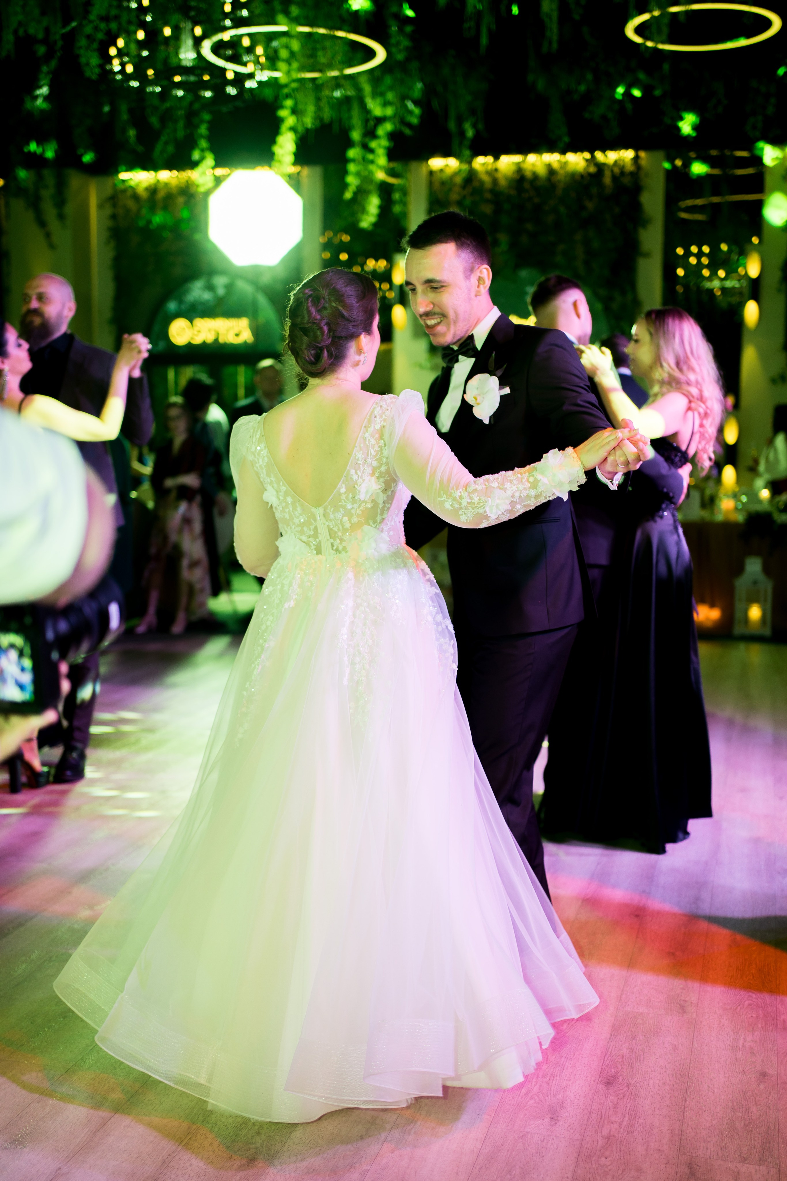 PARTY. Gabriel Florea — Fotograf nuntă București