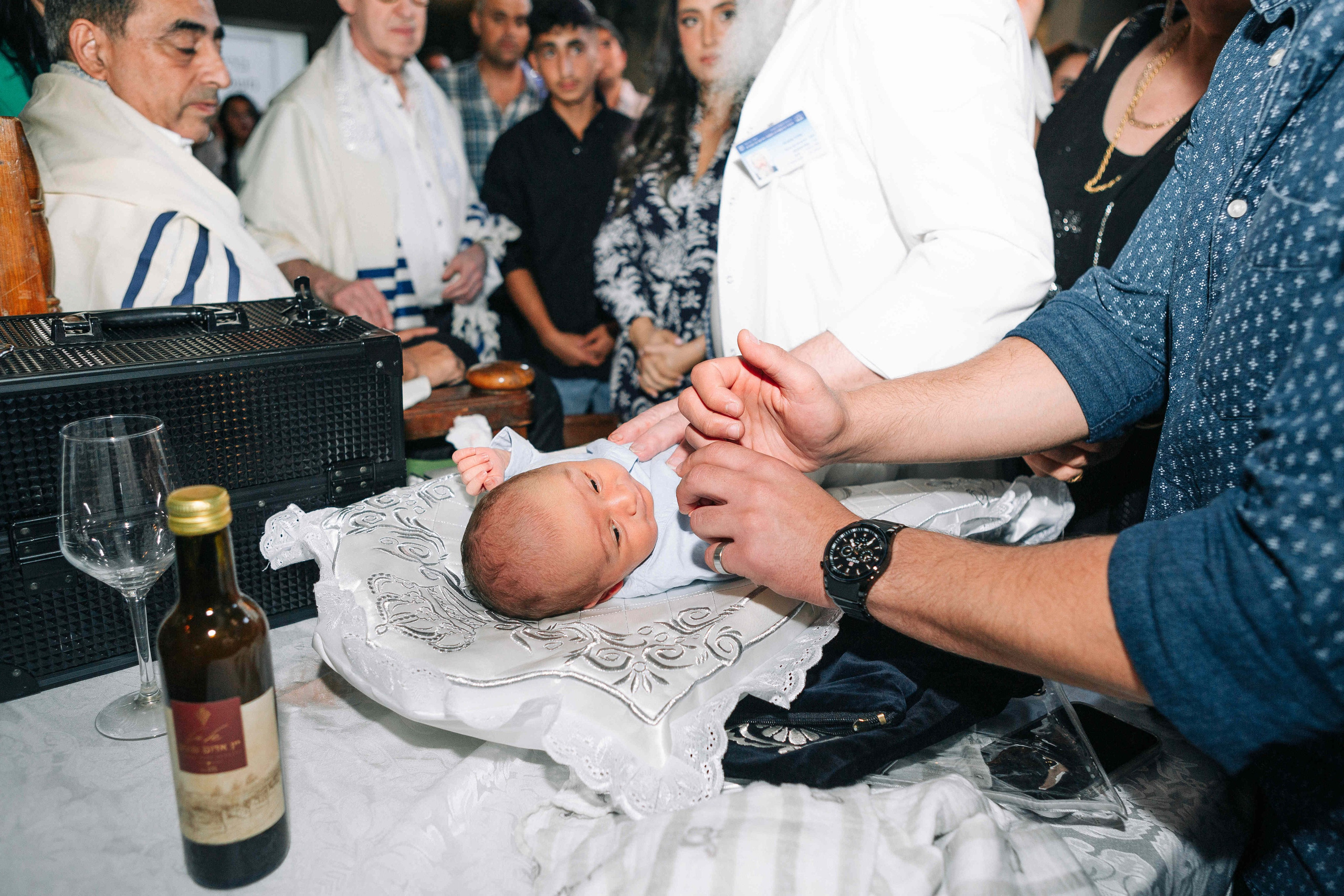 BRIT MILA (BIG EVENT). PHOTOGRAPHER IN ISRAEL