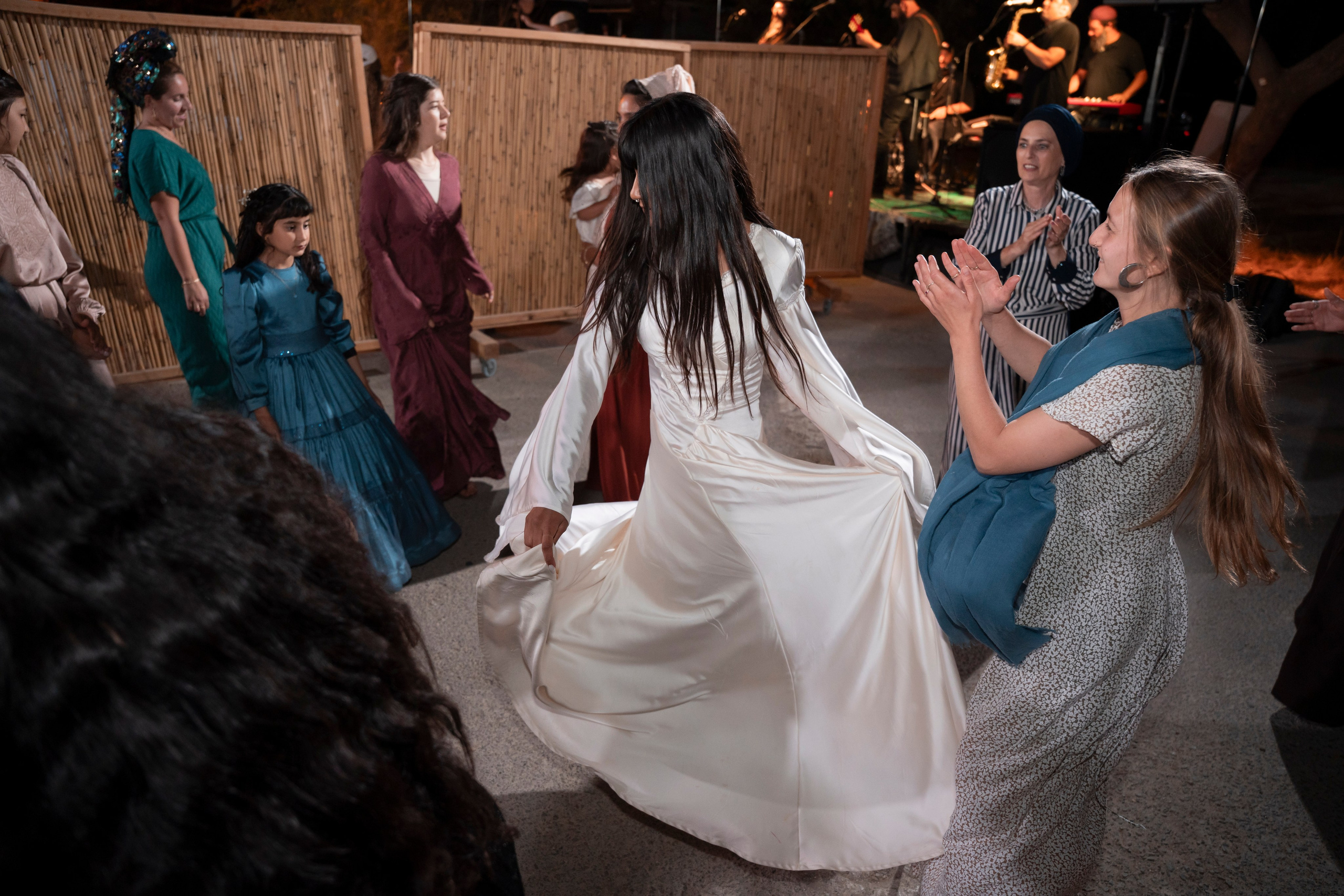 עדן ושלהבת. יוסף מזרחי צילום חתונה, ברית וזוגיות. צלם מקצועי שאוהב להוציא אתכם הכי יפים ברגעים הכי מרגשים