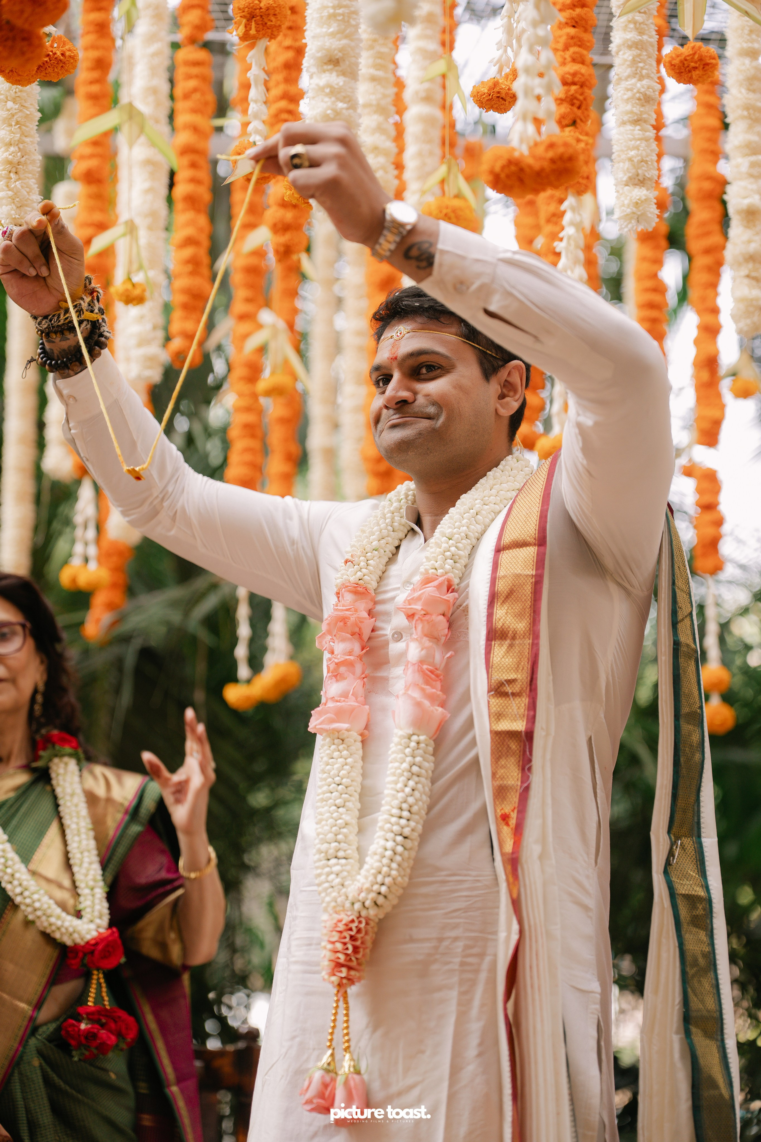 South Indian Wedding Ft. Aashna & Rajiv. Fine art Wedding Photographers in India & Canada