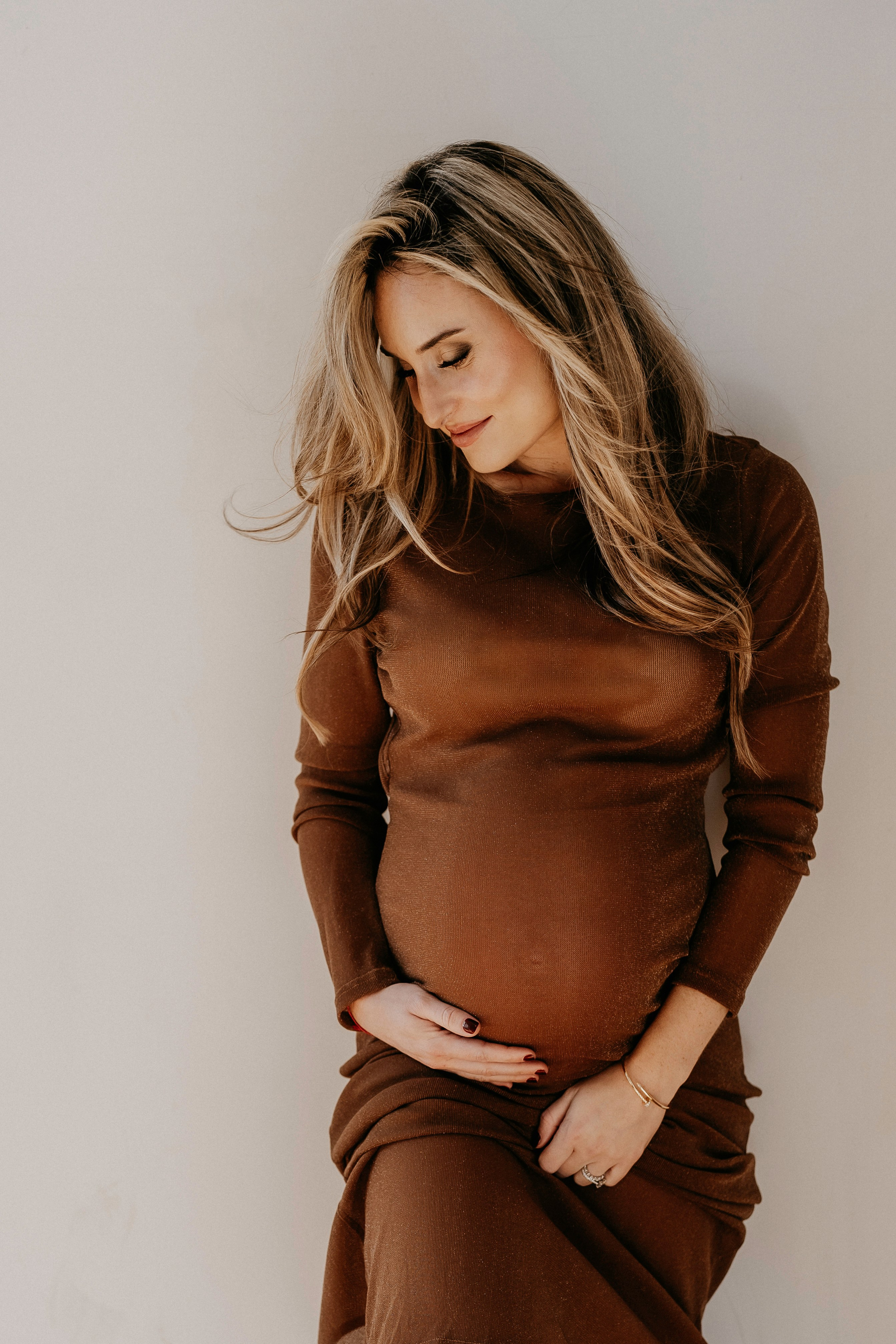 Alexa. Modern maternity photographer in Long Island New York