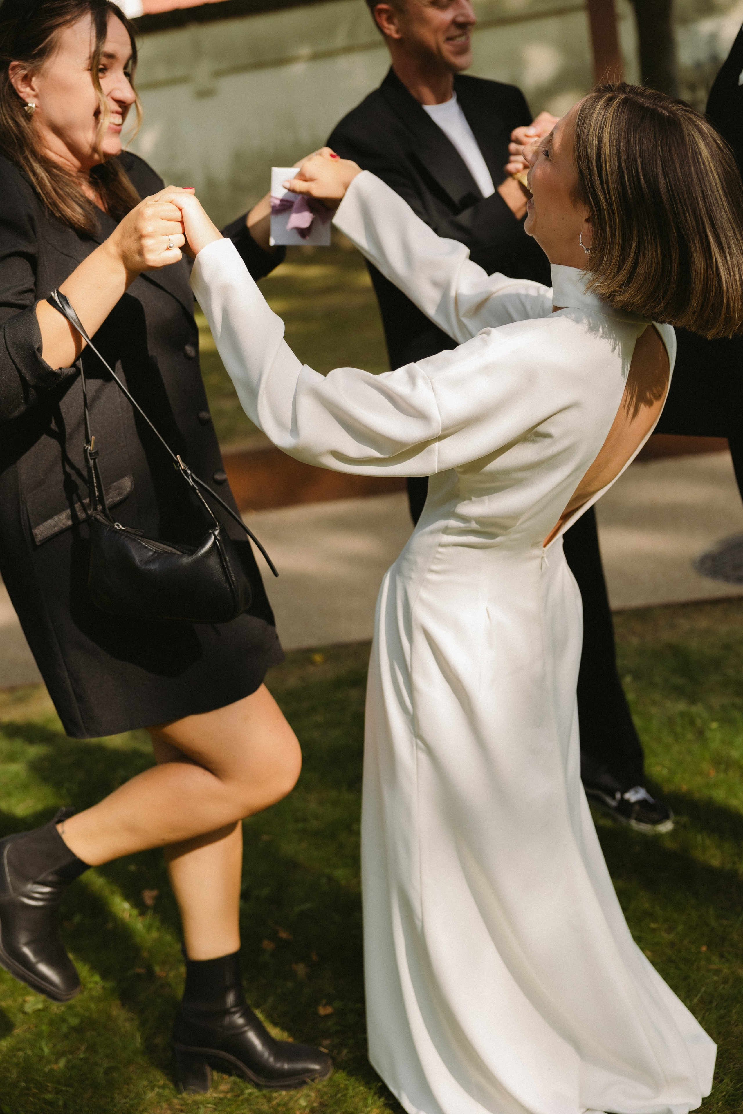 Miglė ir Mindaugas | 2024 | MIESTO VESTUVĖS. Vestuvių ir šeimų fotografė Lena Bondarenko / belove photo