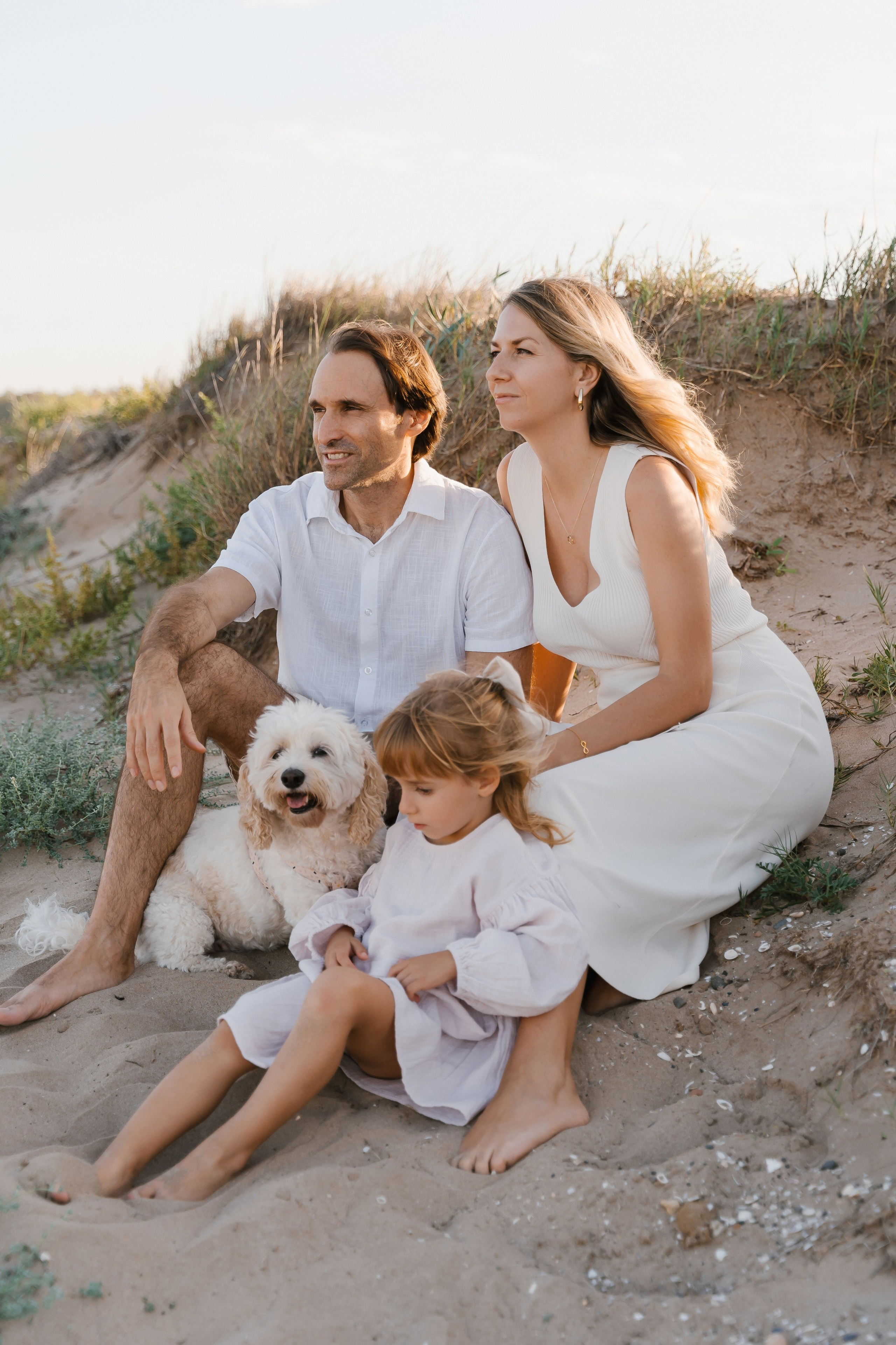 Julia, Pedro y Mia. Fotógrafa de bodas y familias en España, Valencia: Nadia ProFoto