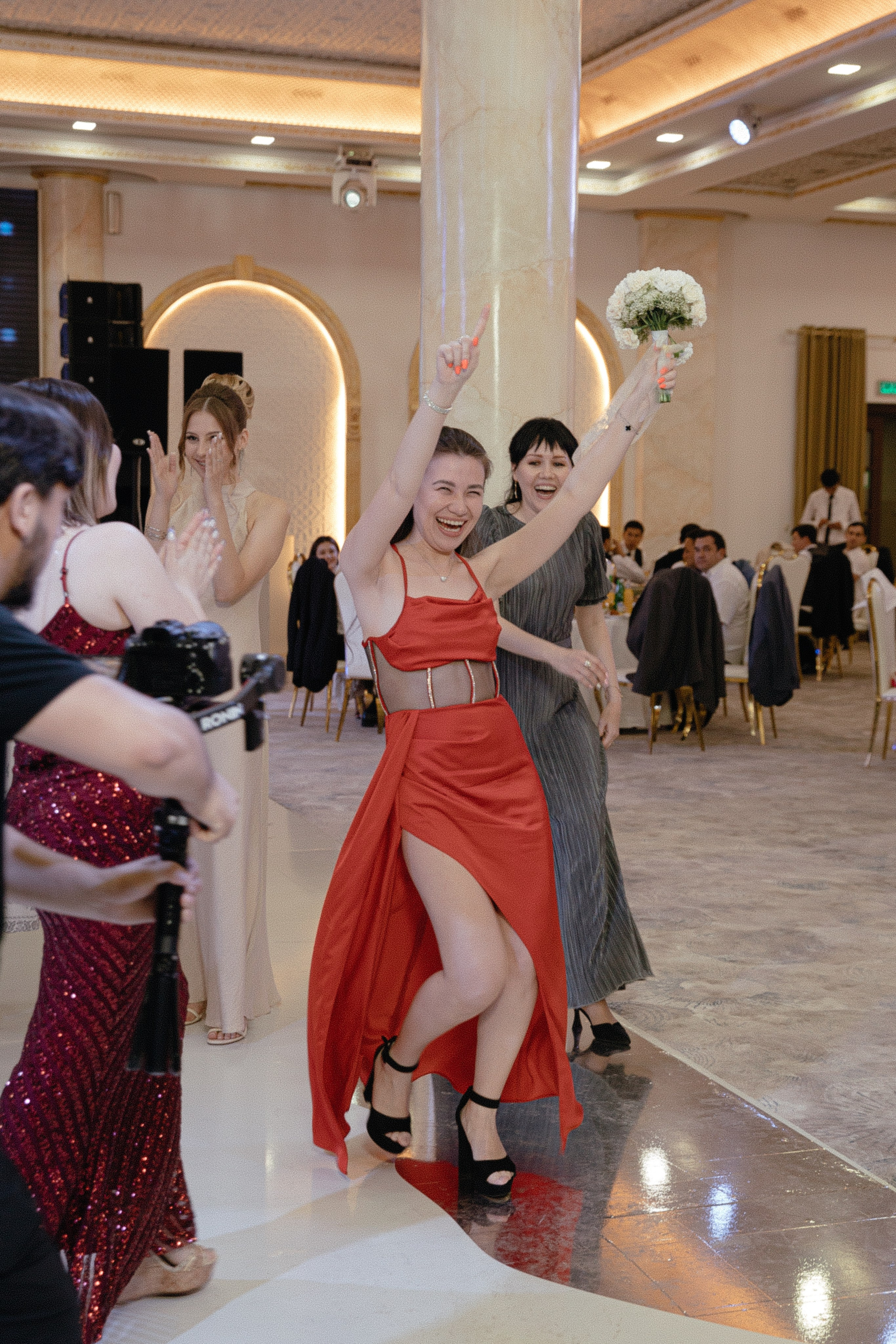 Botir & Zukhra. Главная