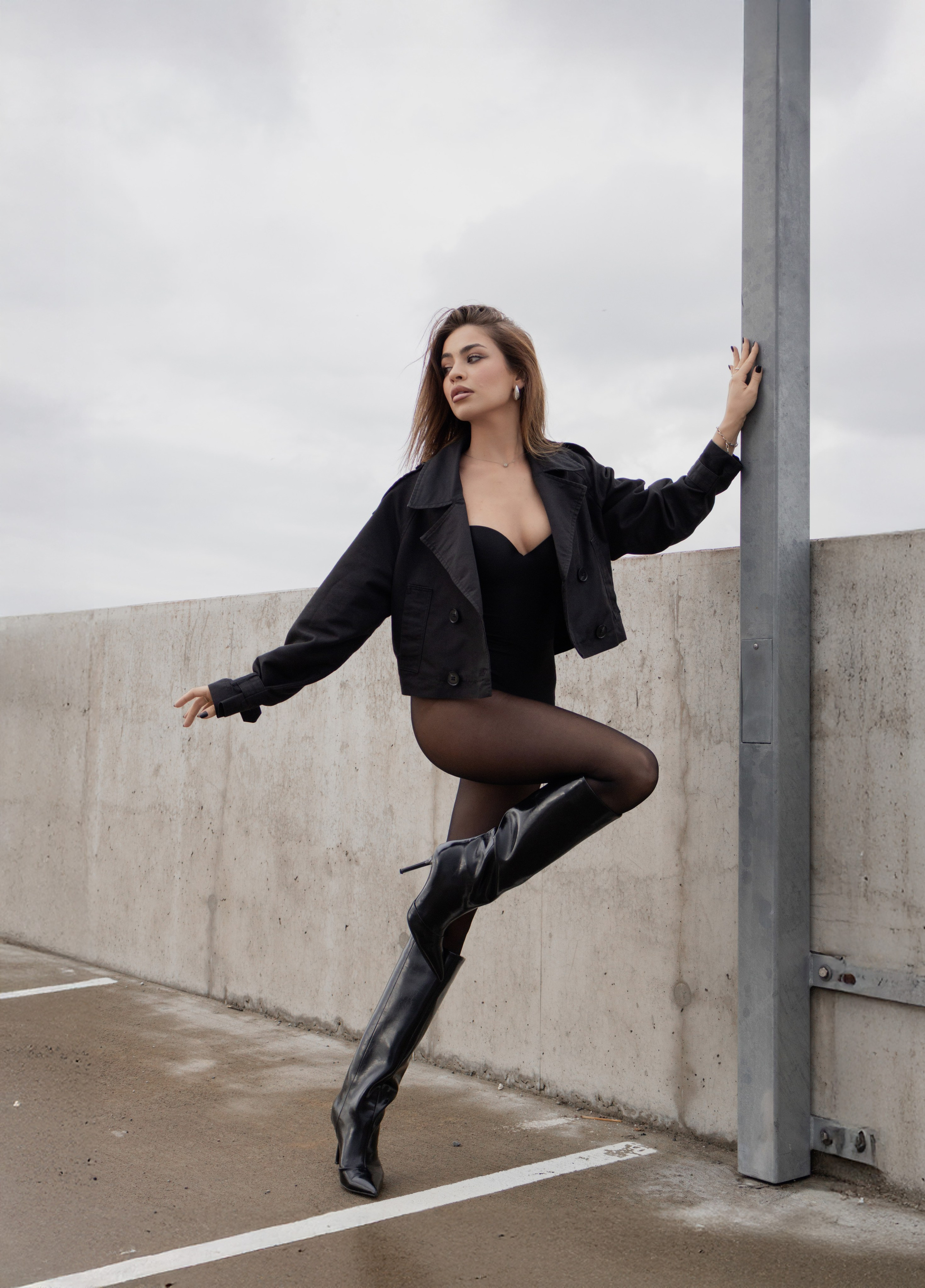 Съёмка на крыше | Городской стиль и свобода. Бренд & Женский фотограф в Таллинне / Фотограф Таллинн