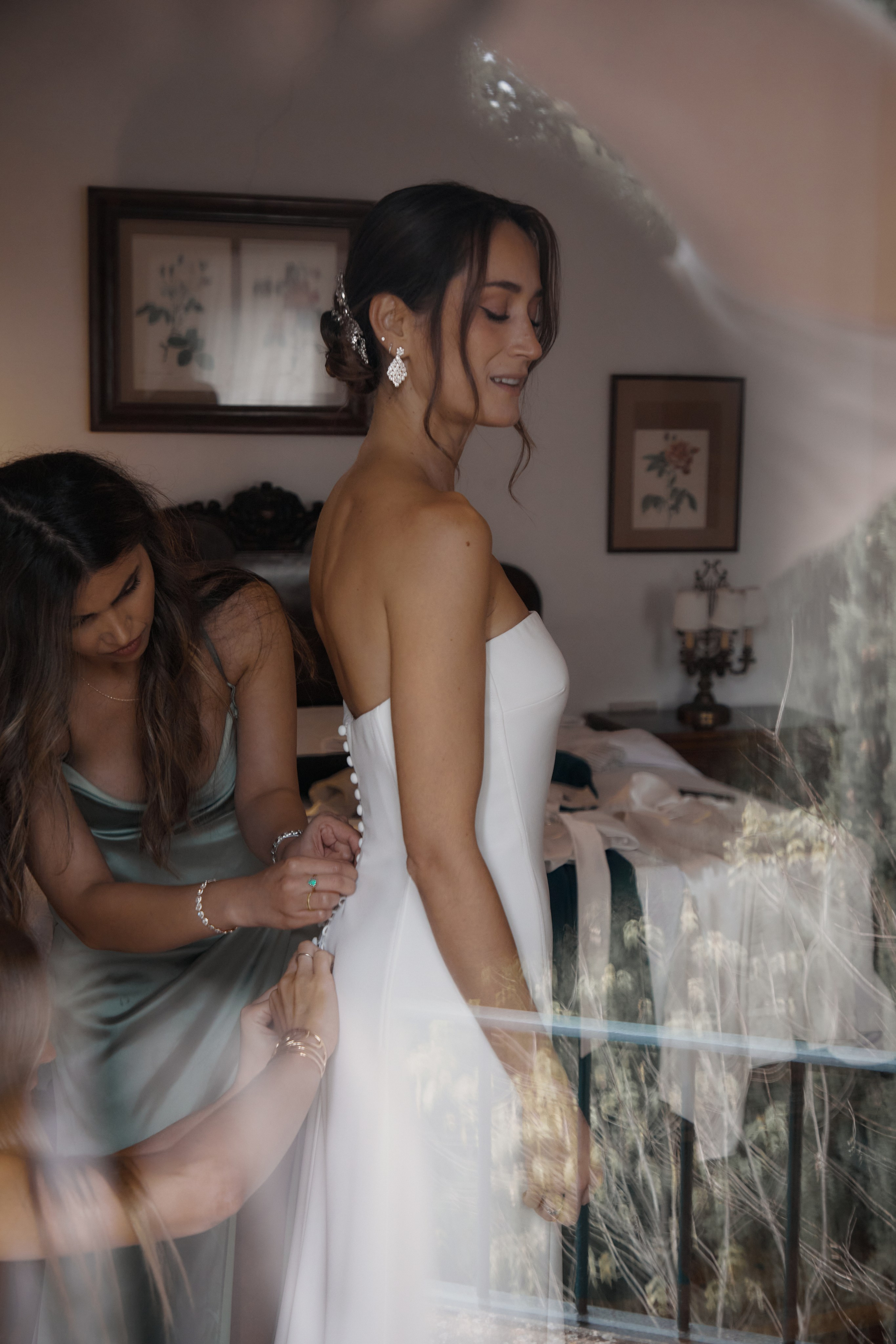 Wedding. Photographer in Paris